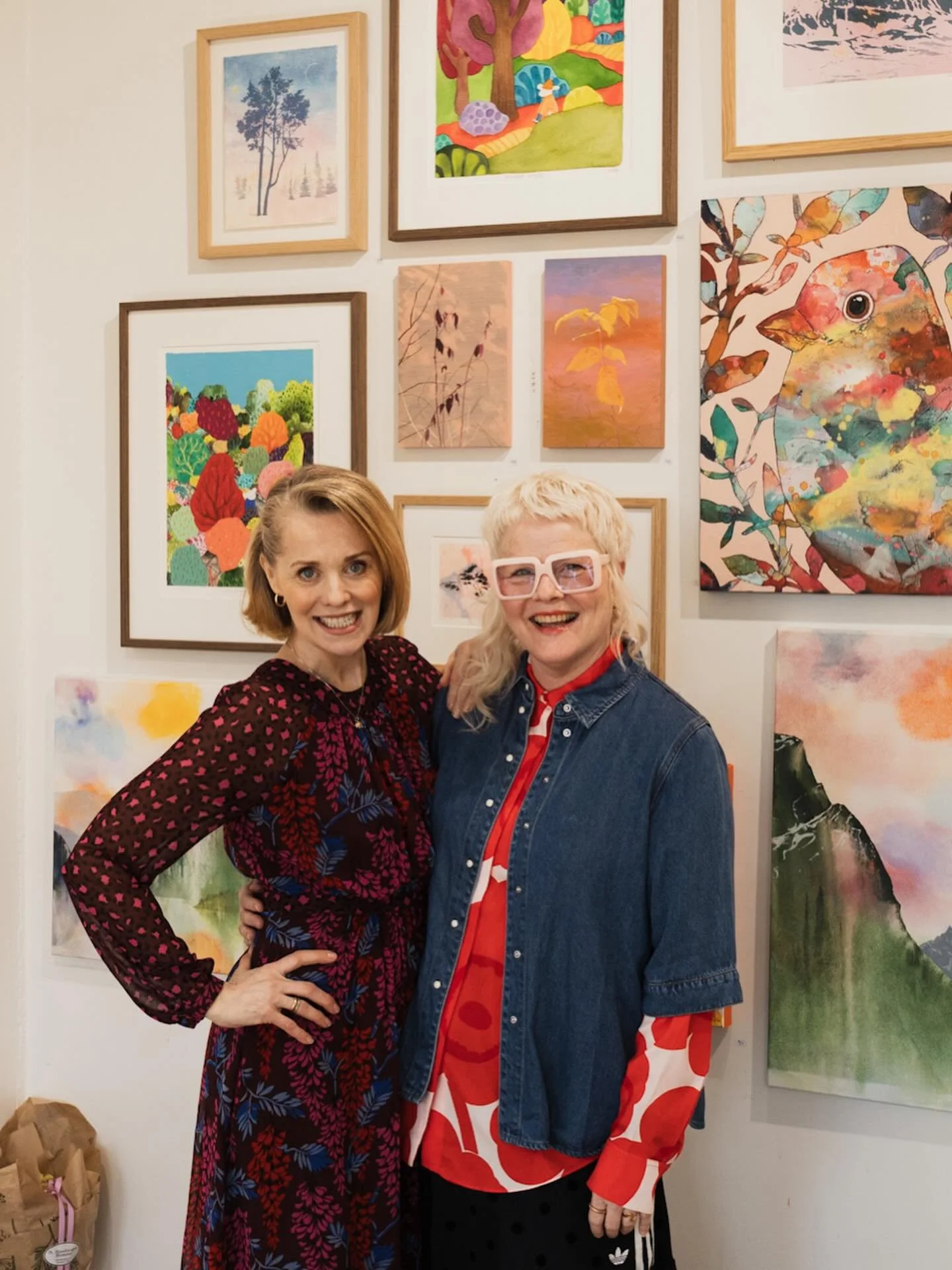 🌸 Alts&aring; for en aldeles nydelig &aring;pning av utstillingen HIMMELSK med meg og @gunillaholmplatou hos @lillestromkunstforening! Takk til alle som var med &aring; installere kunsten, alle som kom, @agnes_hagesaether og Erle som sang og @oaarak