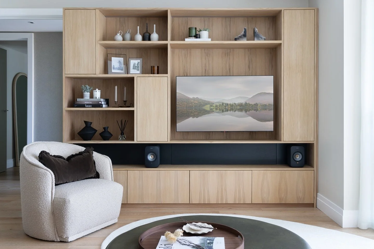 We love working on pied-&agrave;-terres and have been fortunate to create them for clients from all over the world.

There is something so special about having a city base that feels perfectly tailored to you and your family - whether it&rsquo;s for 