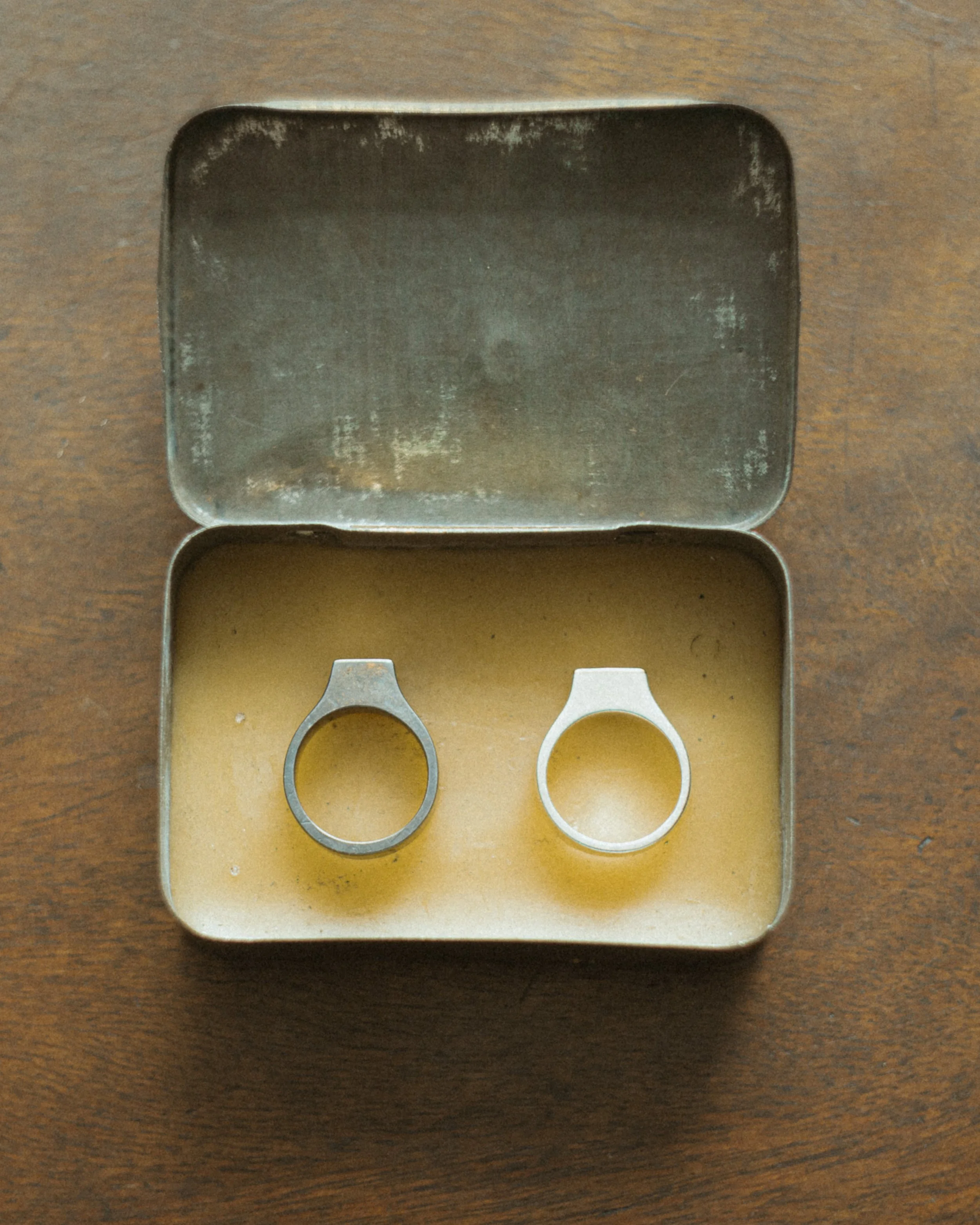 BLACKENED HOLLOW RING | Silver, 9ct Gold