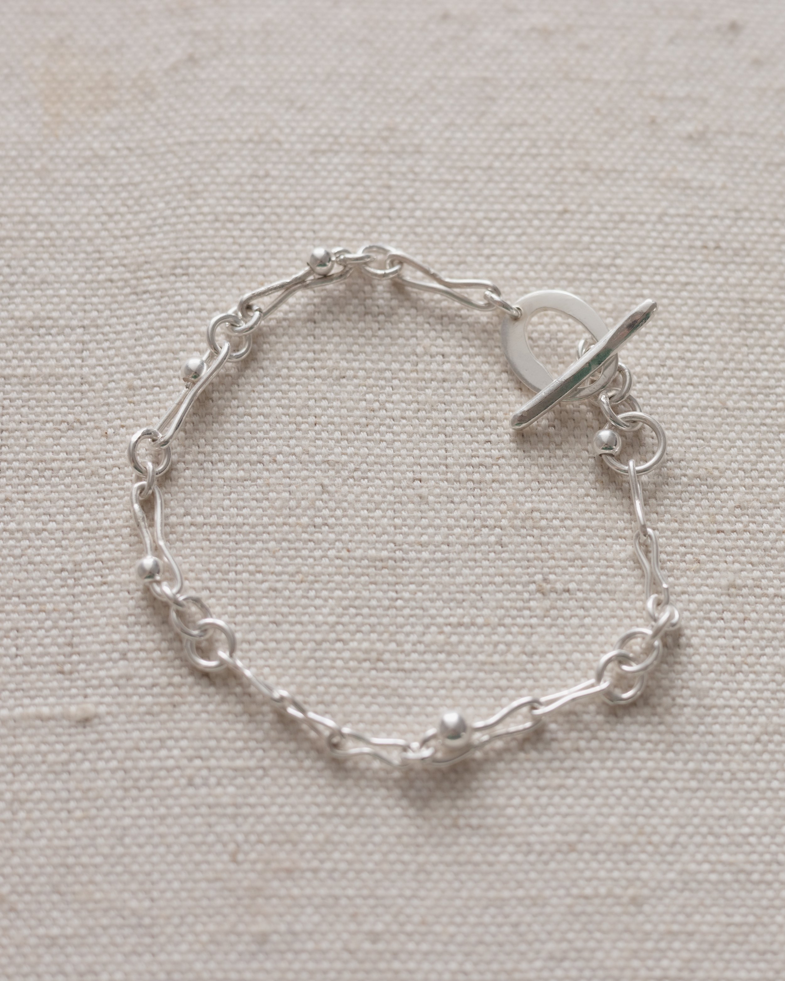 Toggle Clasp Links Bracelet