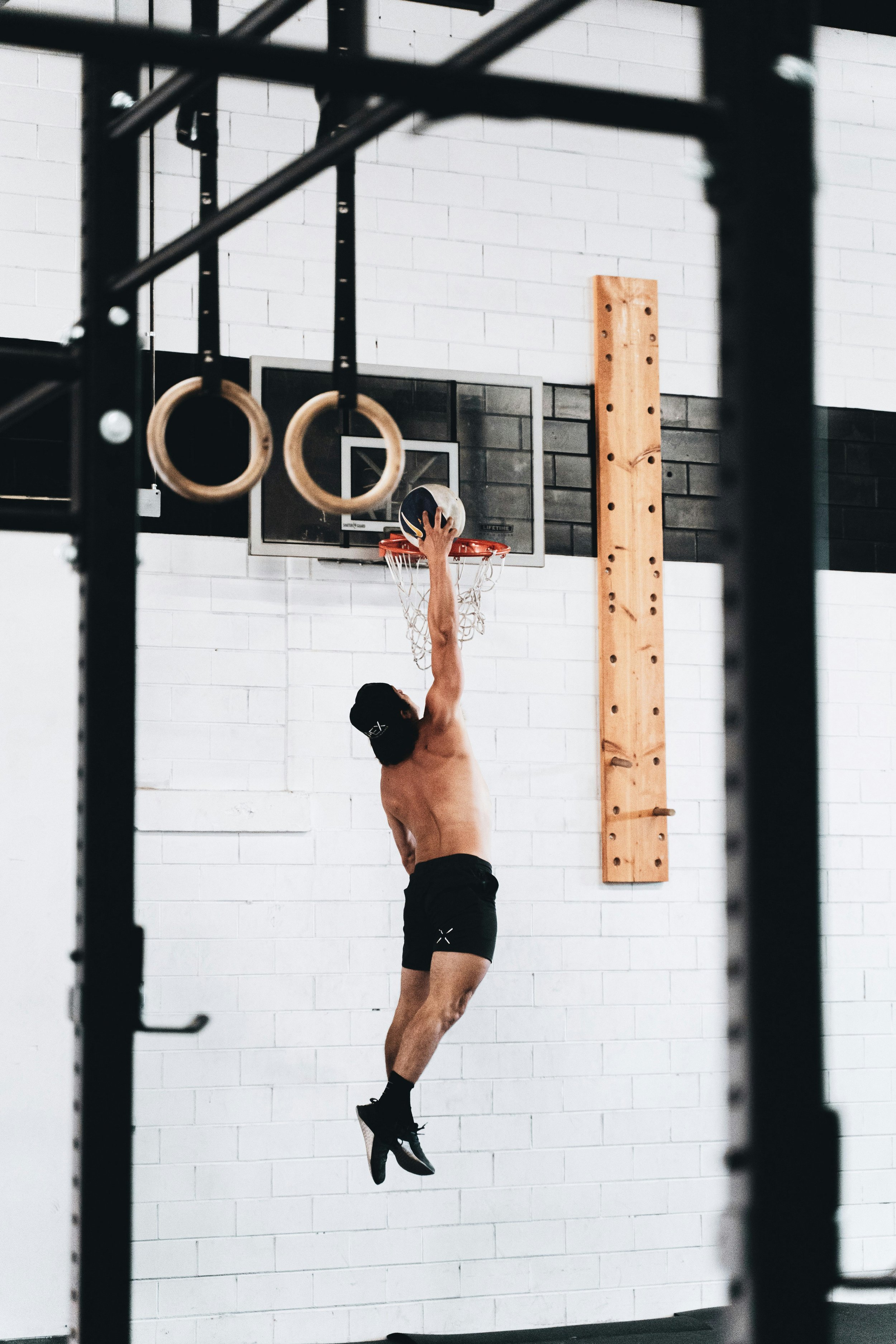 Maximizing Performance: Essential Gym Training Tips for Basketball Players