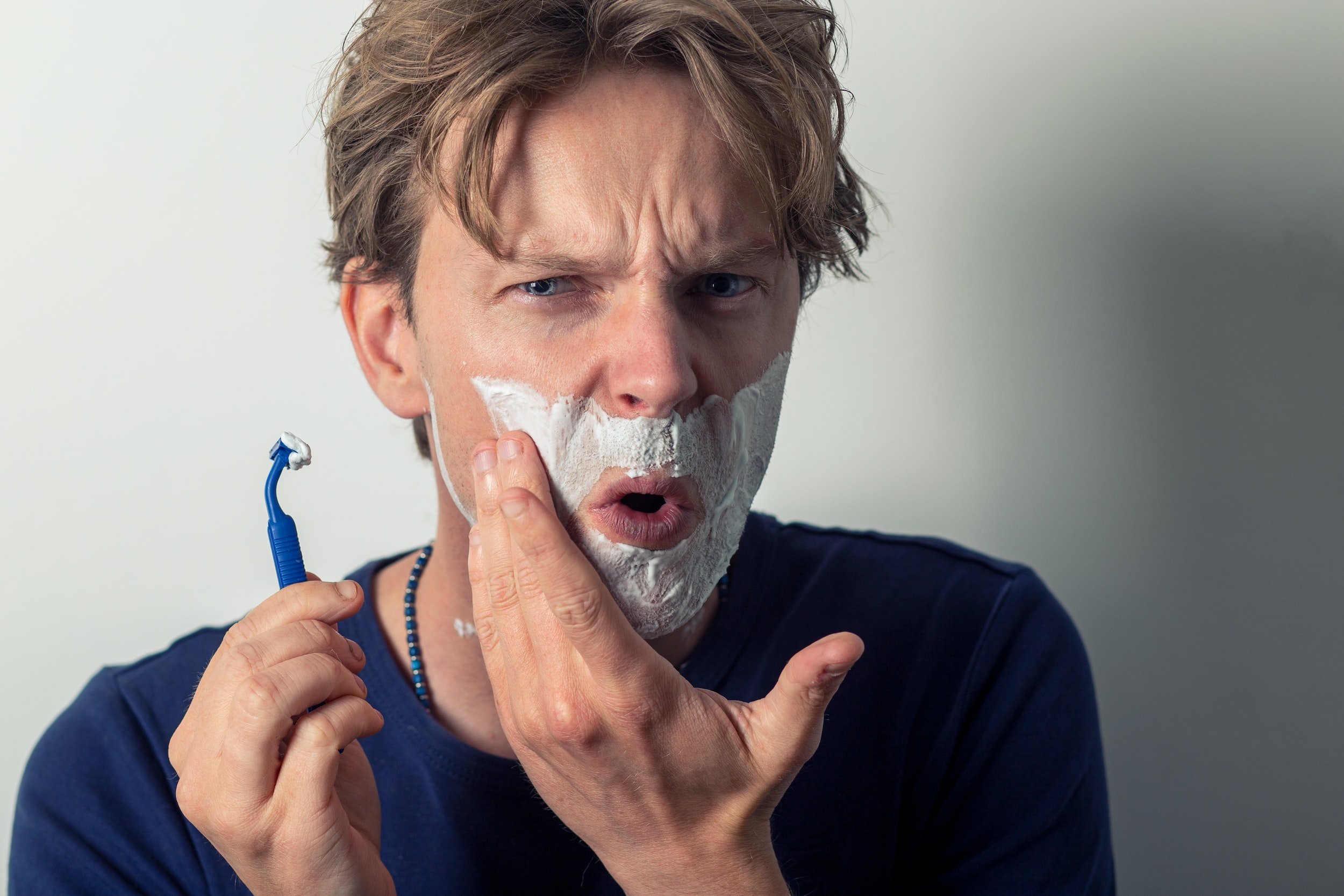 Grooming for Men with Sensitive Skin: How to Avoid Irritation and Razor Burn