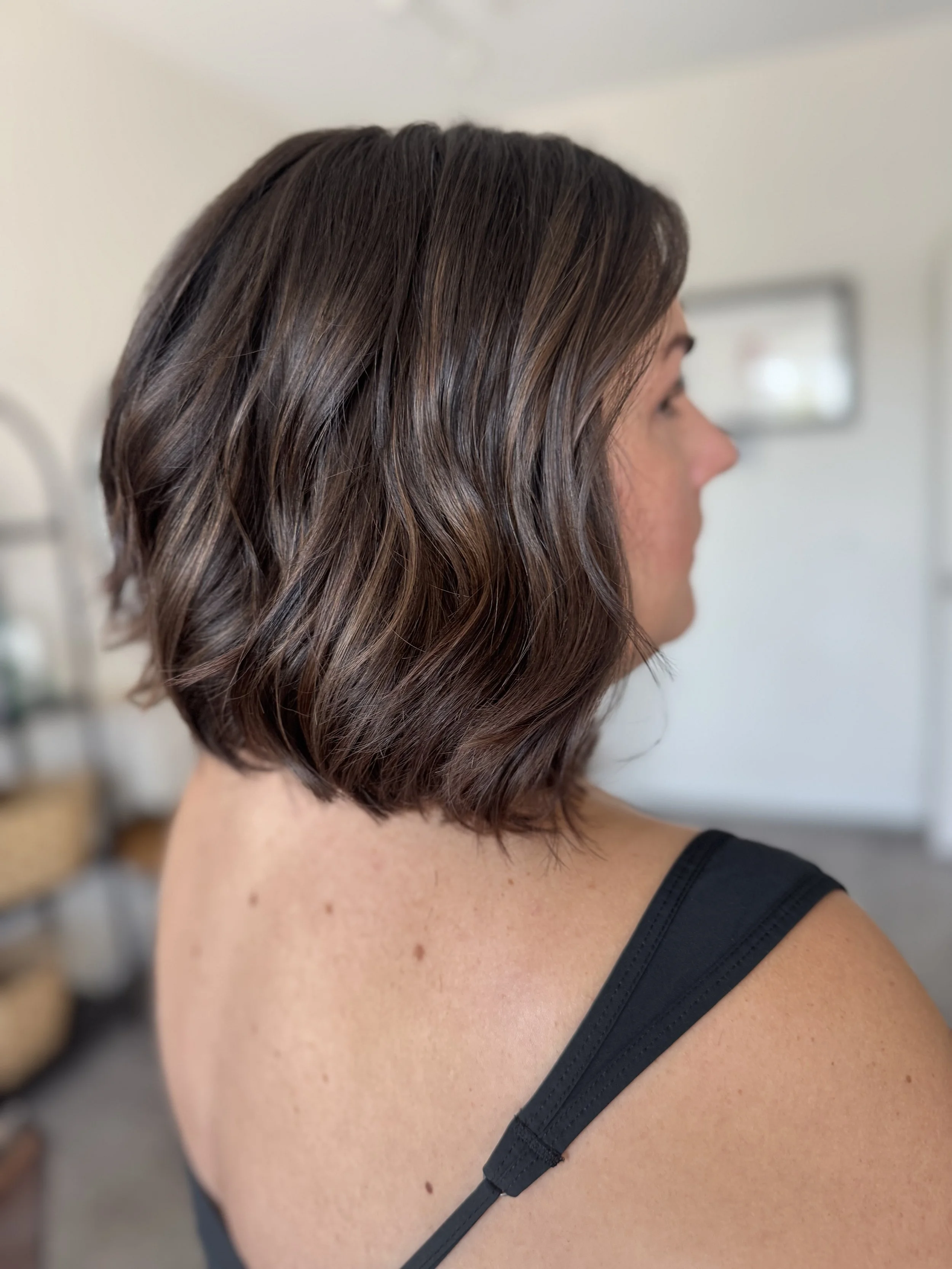 Balayage vs. Classic Foils: Which One Is Right for You?