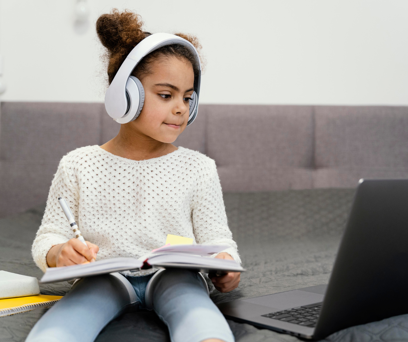 Risks with Headphones for Schoolkids — Hearing Health Associates