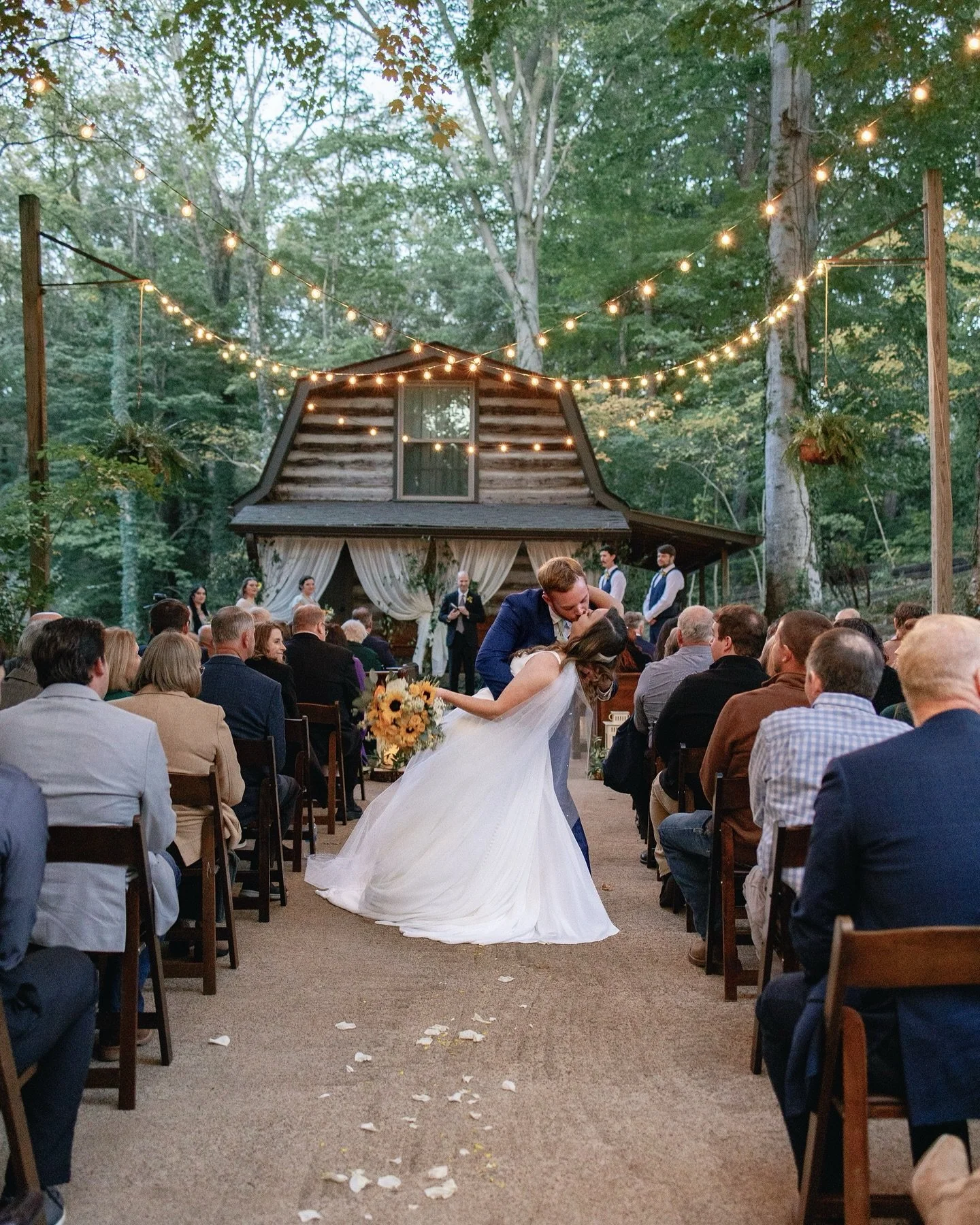 We had a tangle of a time at @thetanglewoodhouse this weekend with Erin + Dawson!

There&rsquo;s something so simple about the way these two love each other. For them, it seems less of a grand revelation and more of a matter of fact; something unders