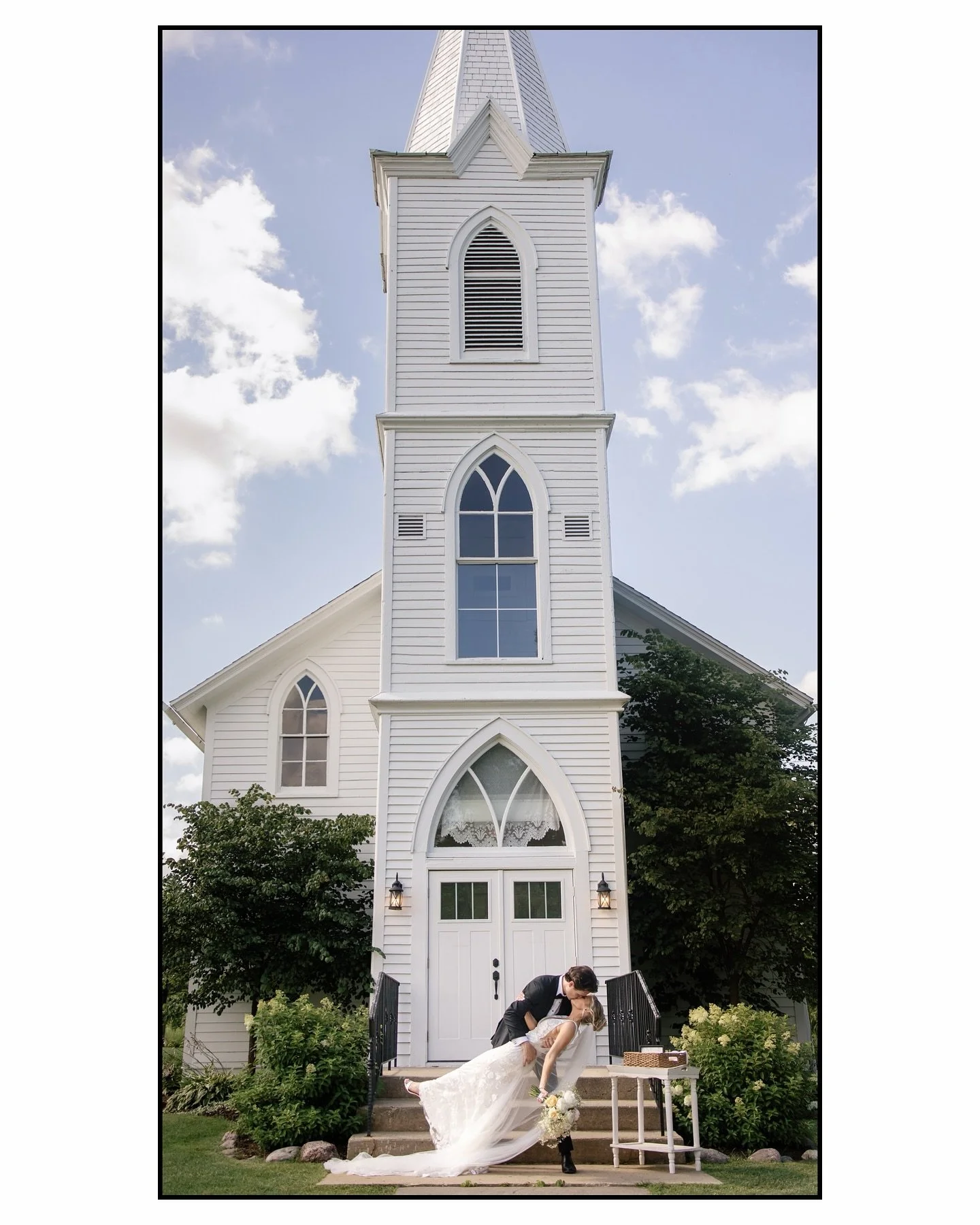 It&rsquo;s the simple things. 

The smallest gestures often make the biggest difference. It&rsquo;s in these quiet, honest moments that the real story shines. 

We love for these details. 

Shot in association w/ @aspenavenuestudios