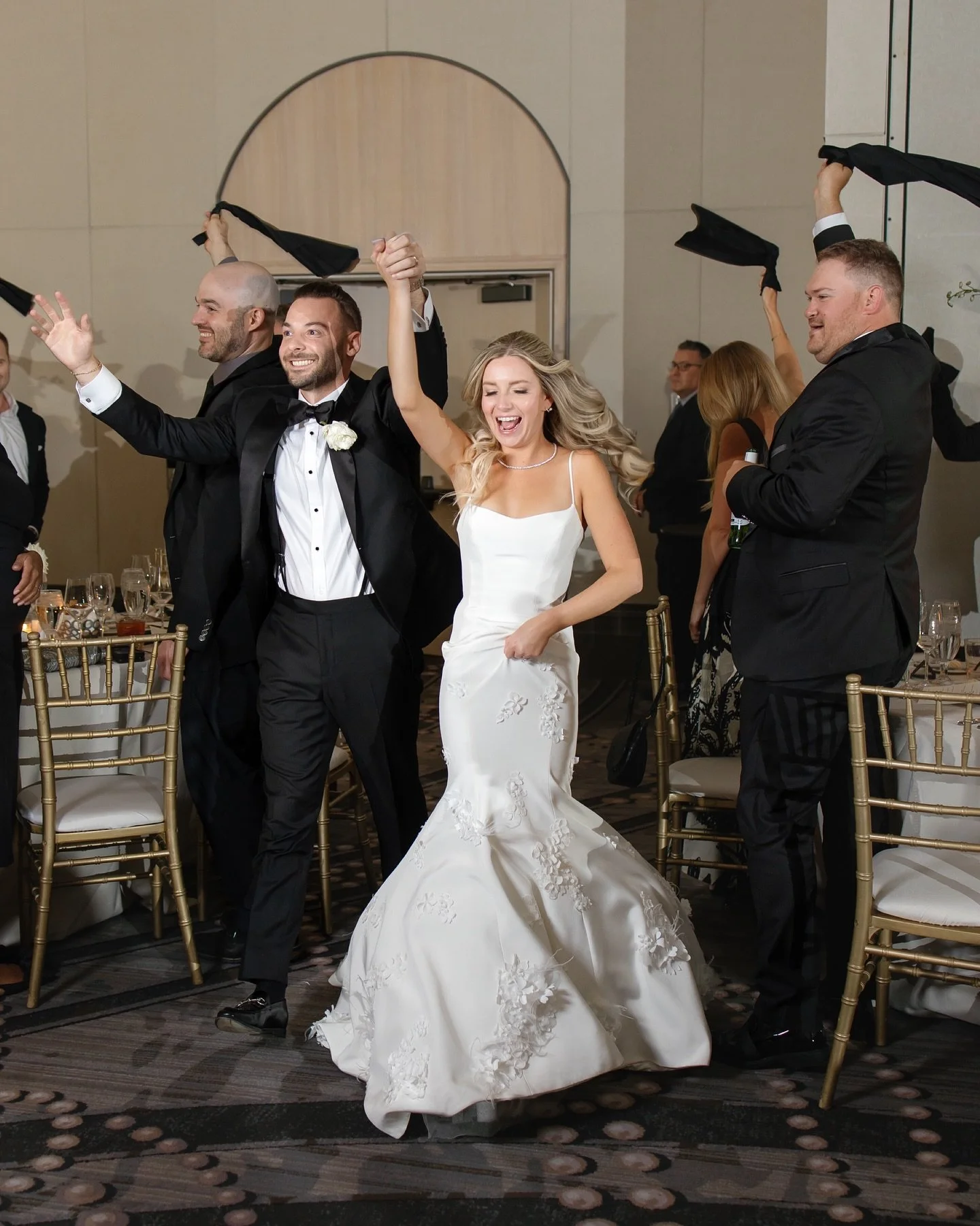 2026 weddings are less about tradition and more about pure *vibes* my friends. Whether your wedding vibes are more modern and classic, or whimsical and earthy, make sure you chose a photographer (and videographer) who can capture both. 

We always te