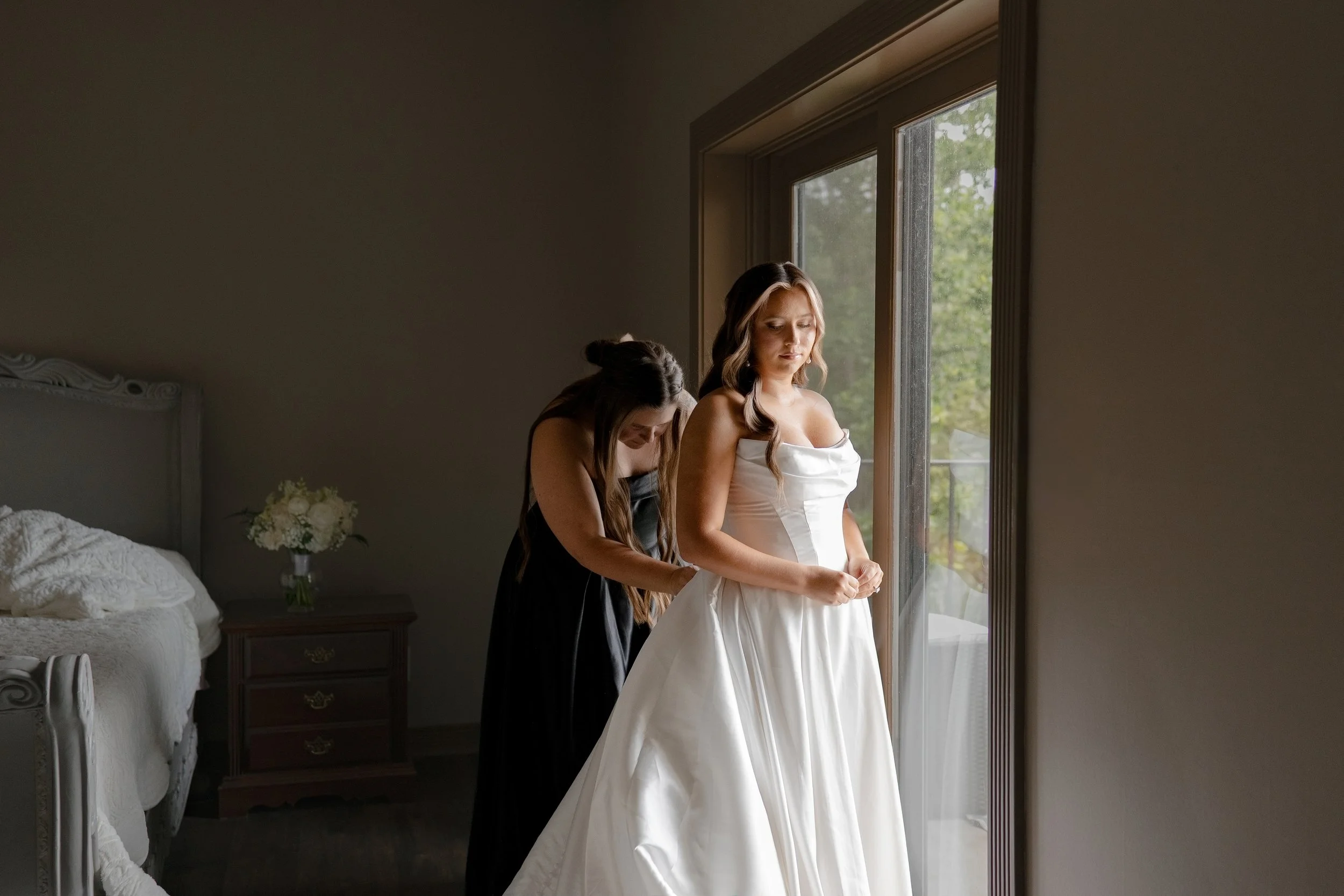 PLANNING YOUR WEDDING: A COMPLETE GUIDE