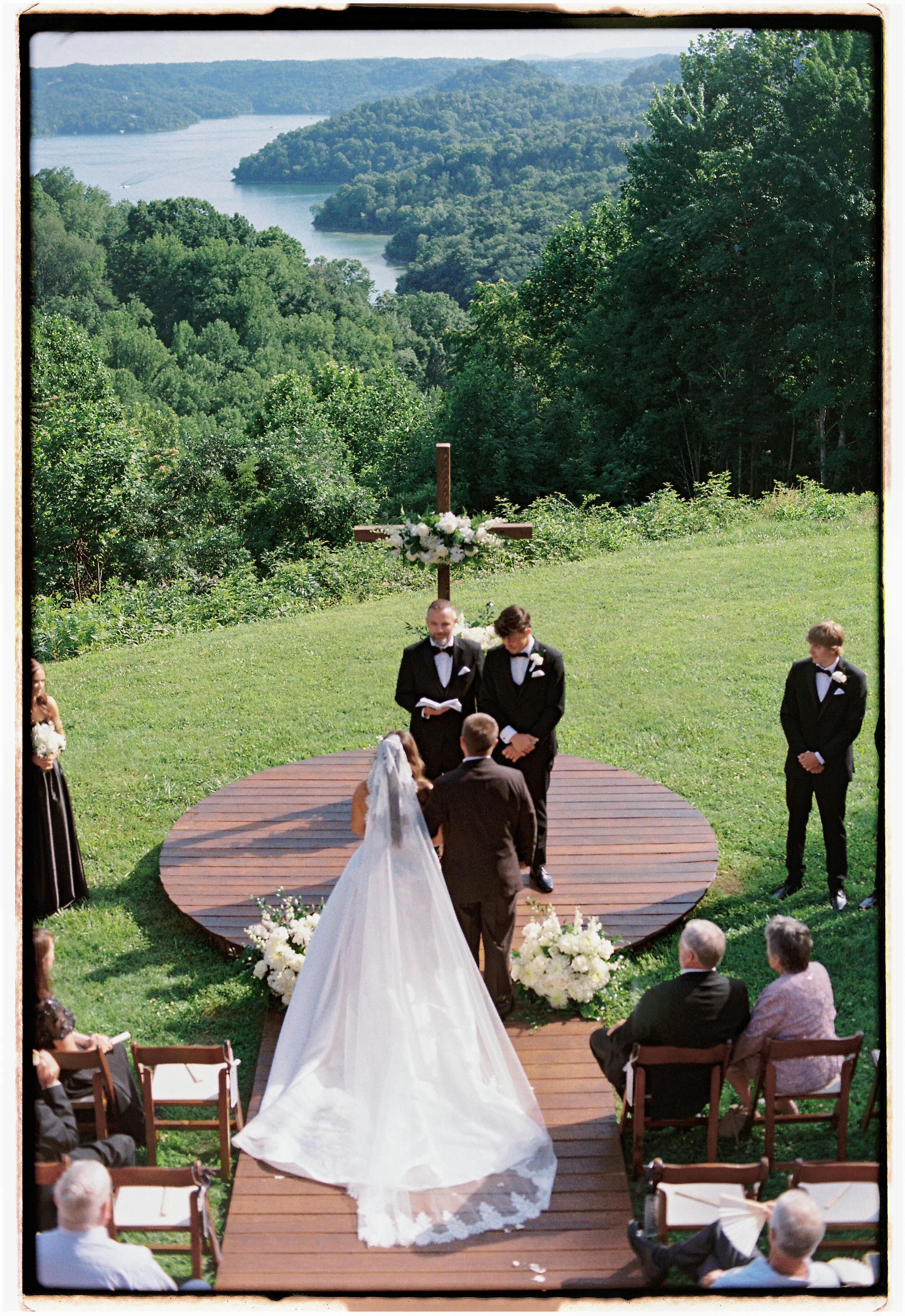KateMark_W-KM_4692_Fuji 200_000480-R1-068-32A.jpg