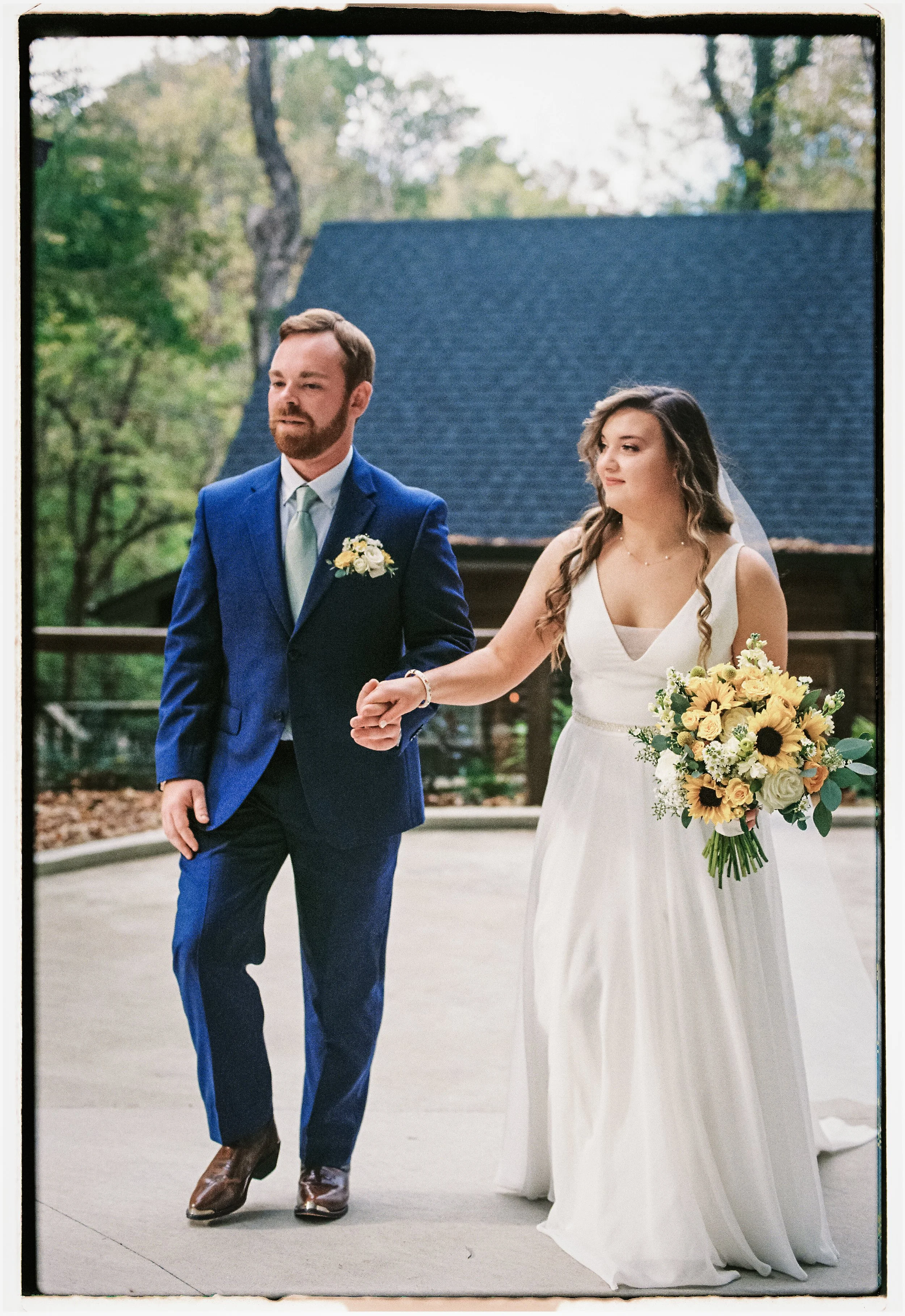 1574-ErinDawson_W-KM_6237_Fuji 400_749839-R1-023-10.jpg