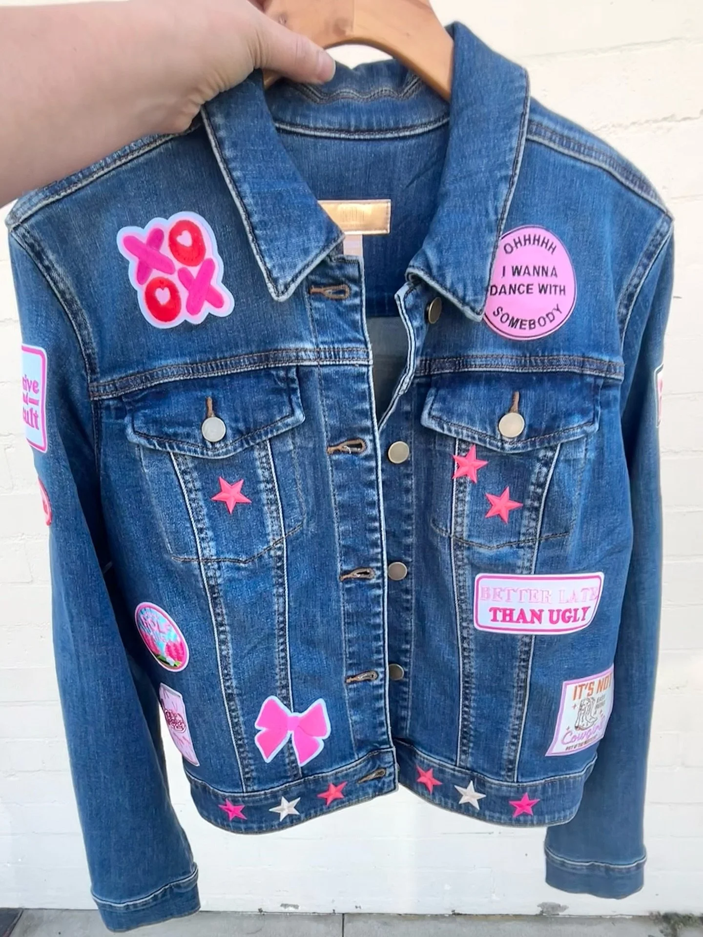 Hat Bar highlights from last week 🤠🩵✨

Book your hat bar experience online now at any of our locations (link in bio)

📍hat bar locations:

@mjs_hatbarcoronado
@hatbar_carlsbad 
@hatbar_palmdesert 

#HatBar #patches #thingstodosandiego #sandiego #c