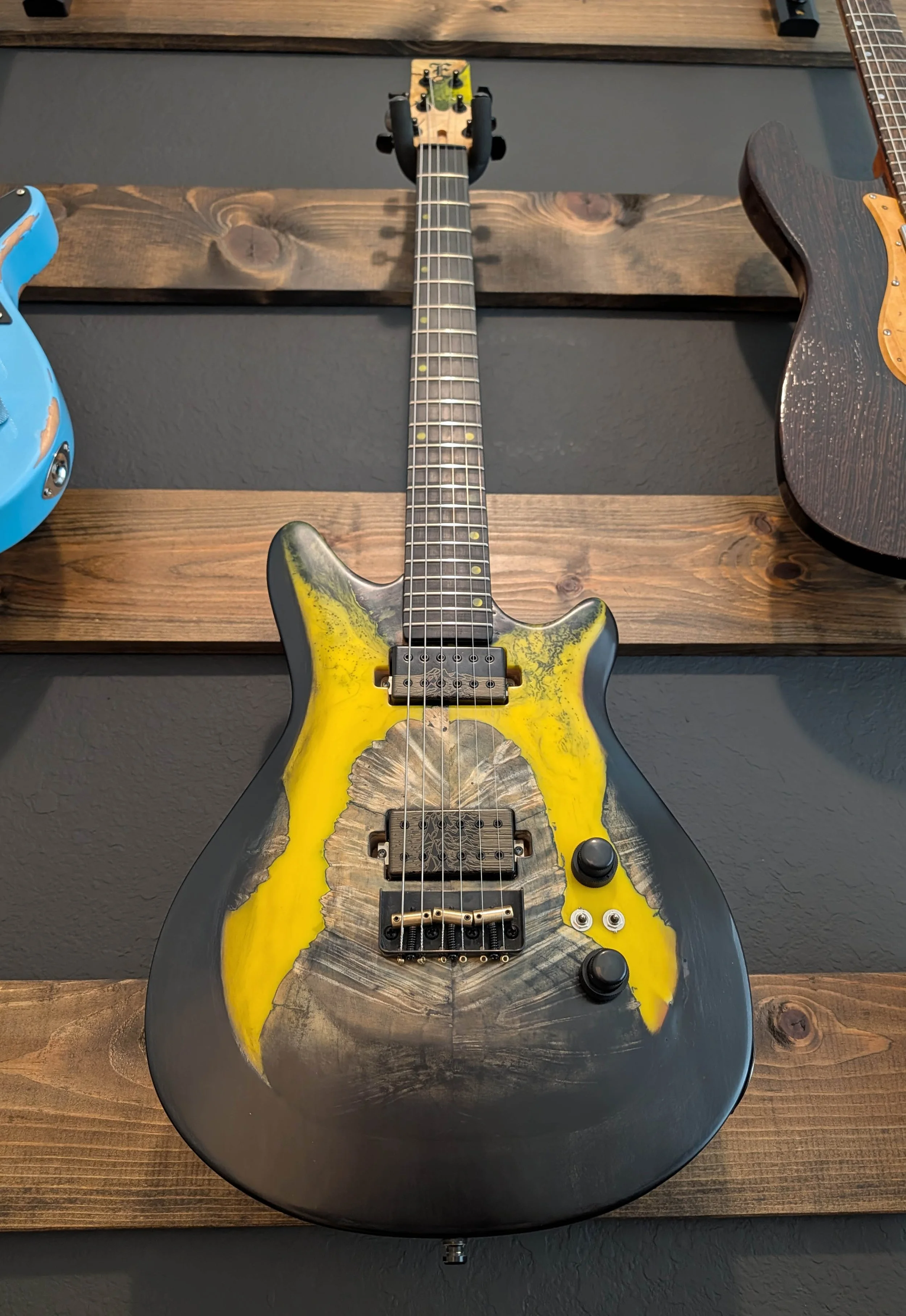 NS2_Black&Yellow_front.jpg