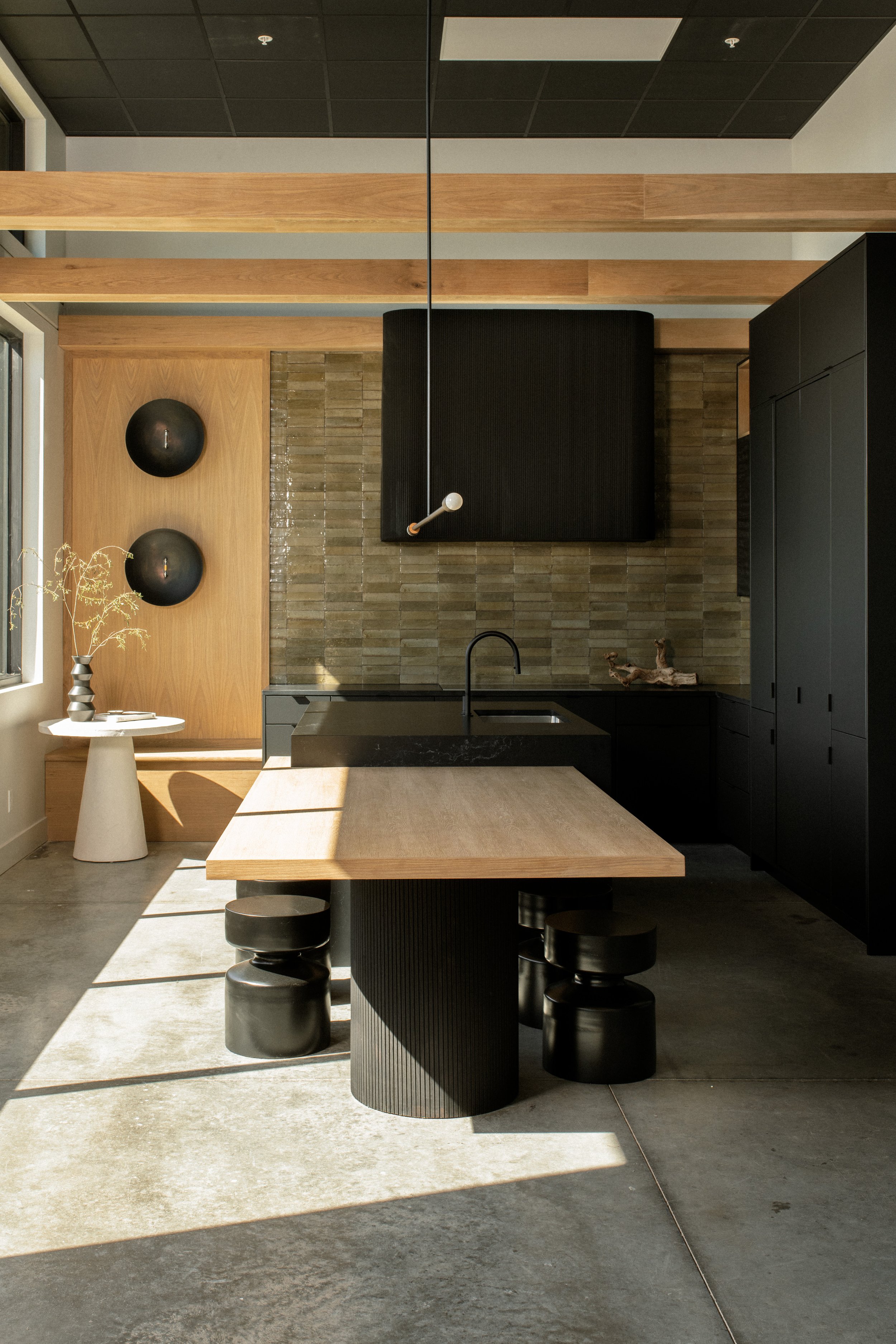 Tour of an Aussie Minimalist Kitchen (Studio Series Pt. 1)