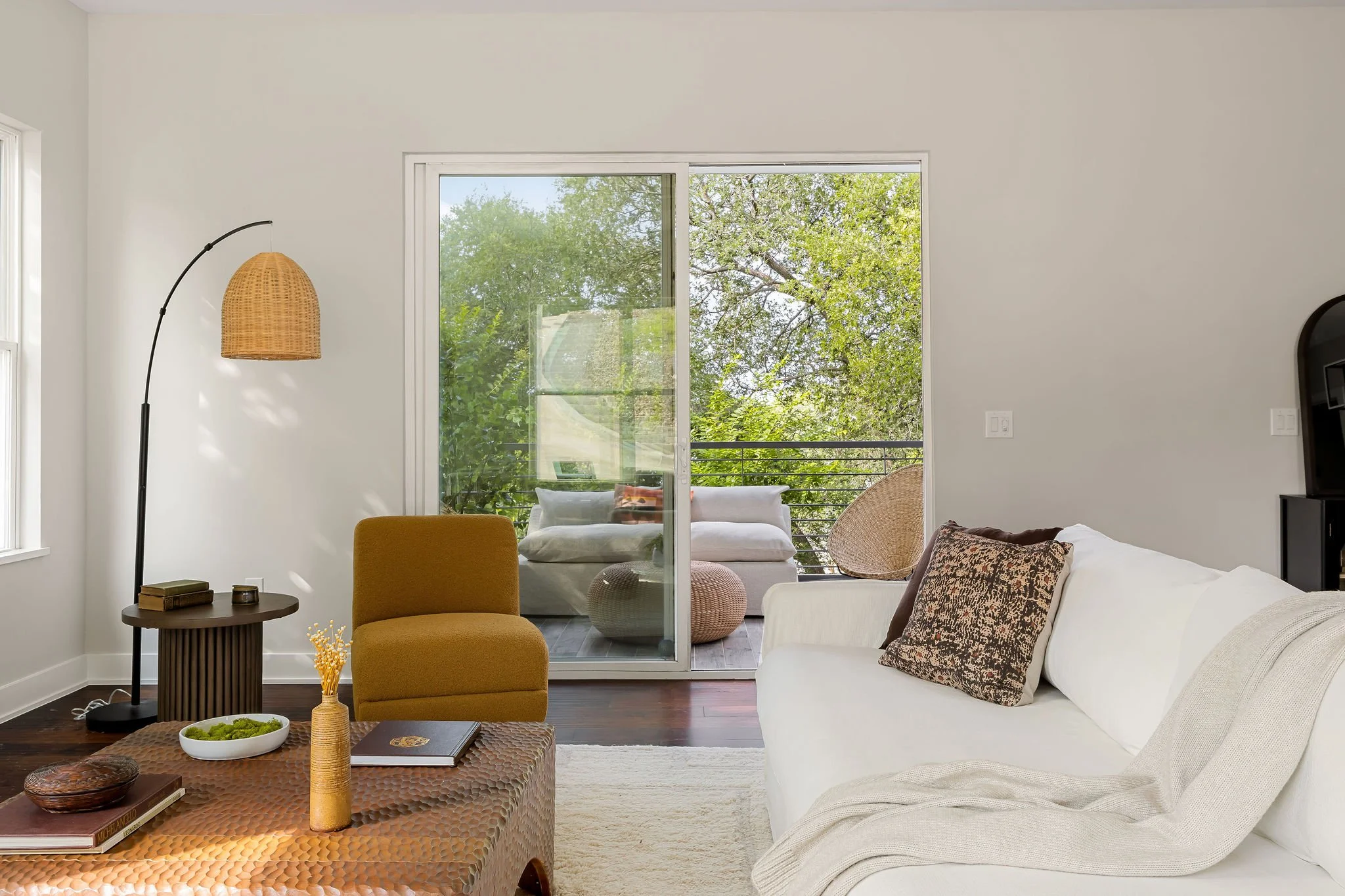Ourhouse012_LivingRoom.jpg