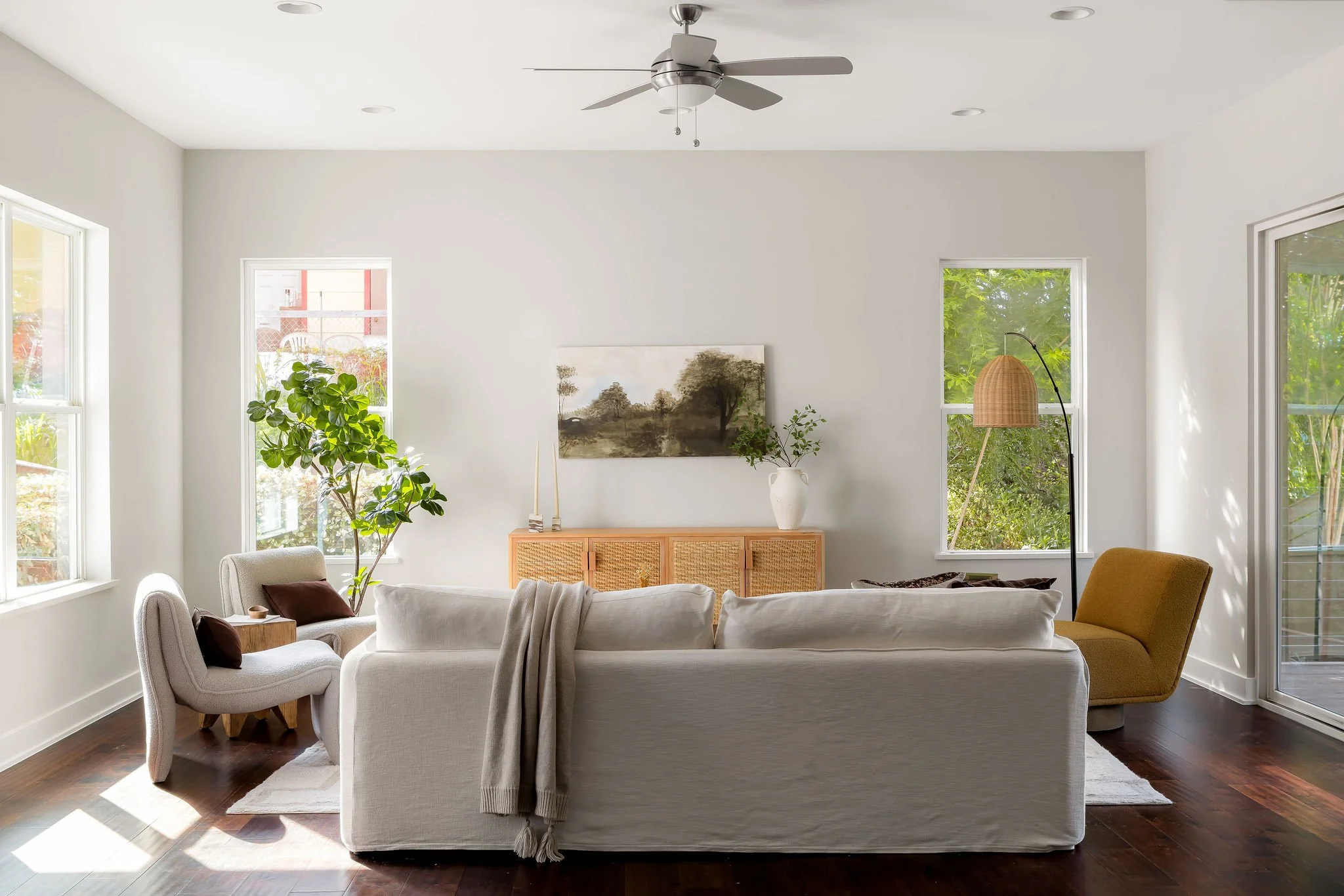 Ourhouse007_LivingRoom.jpg