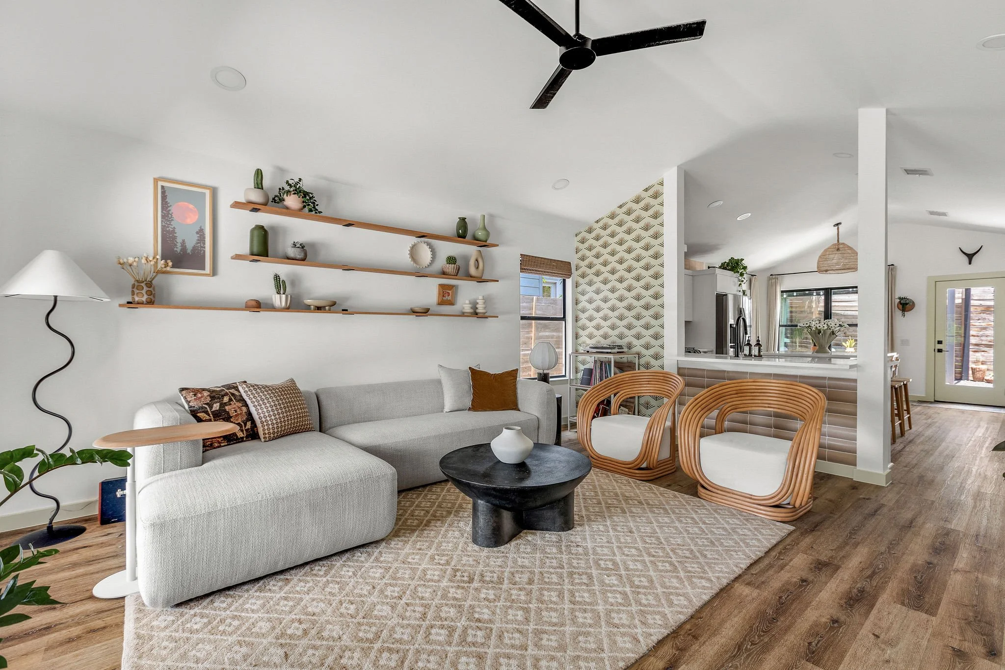 Ourhouse010_LivingRoom.jpg