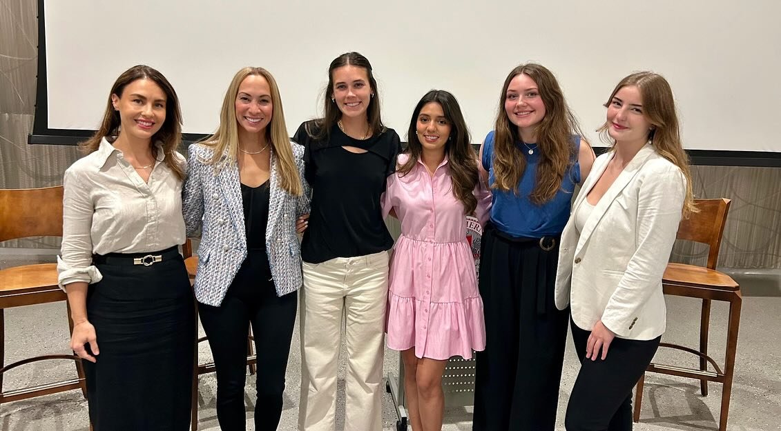 Amazing panel at @businessfsc&rsquo;s event today!  Loved, loved learning from these accomplished students 💃🏻. Our future is in great hands!
..
@cpsinvestmentadvisors 
..
#tampa #orlando #miami #you2areunstoppable #author #spiceup #yourbrand #lead 