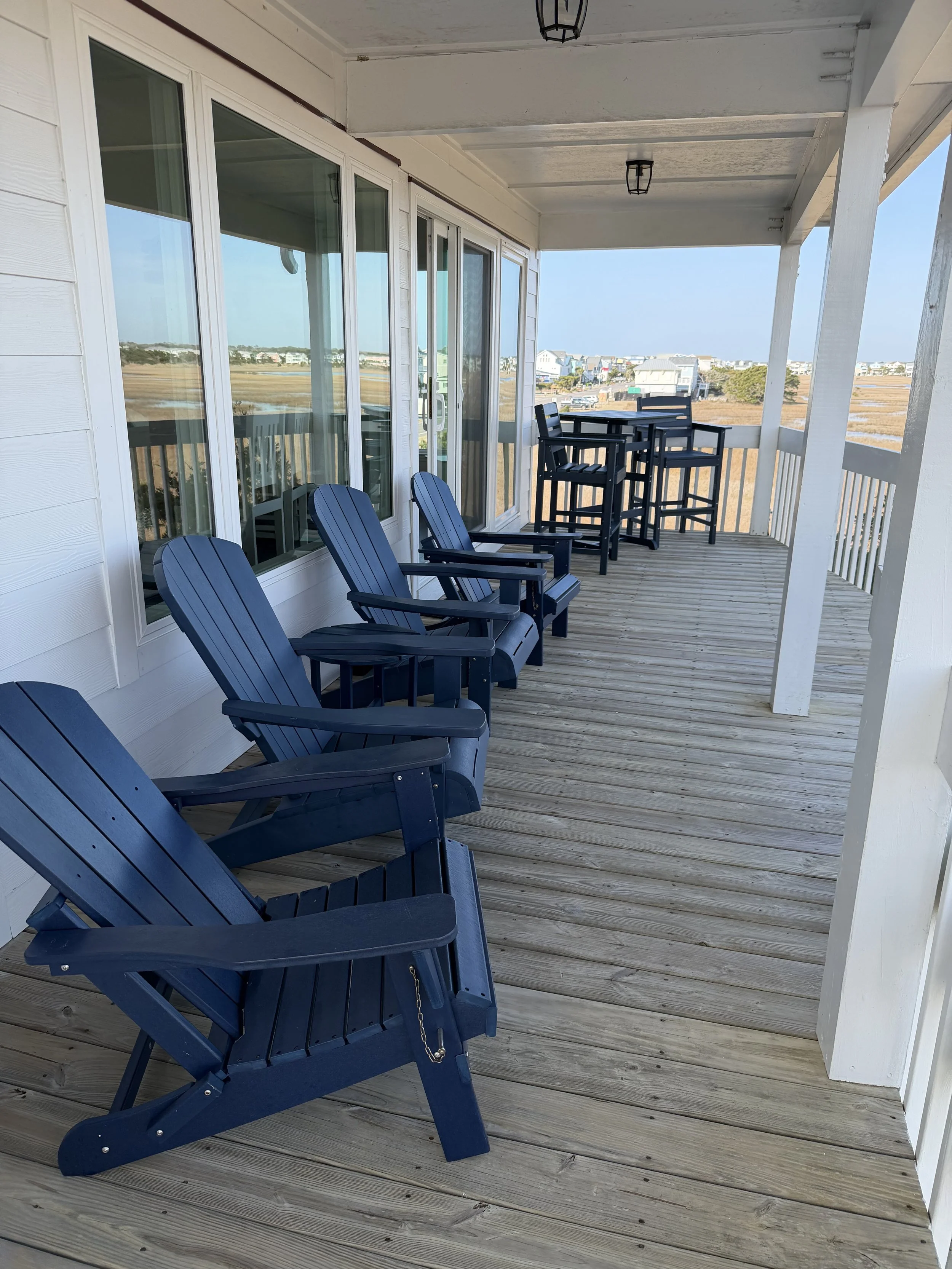 Outdoor Seating for 10 Guests