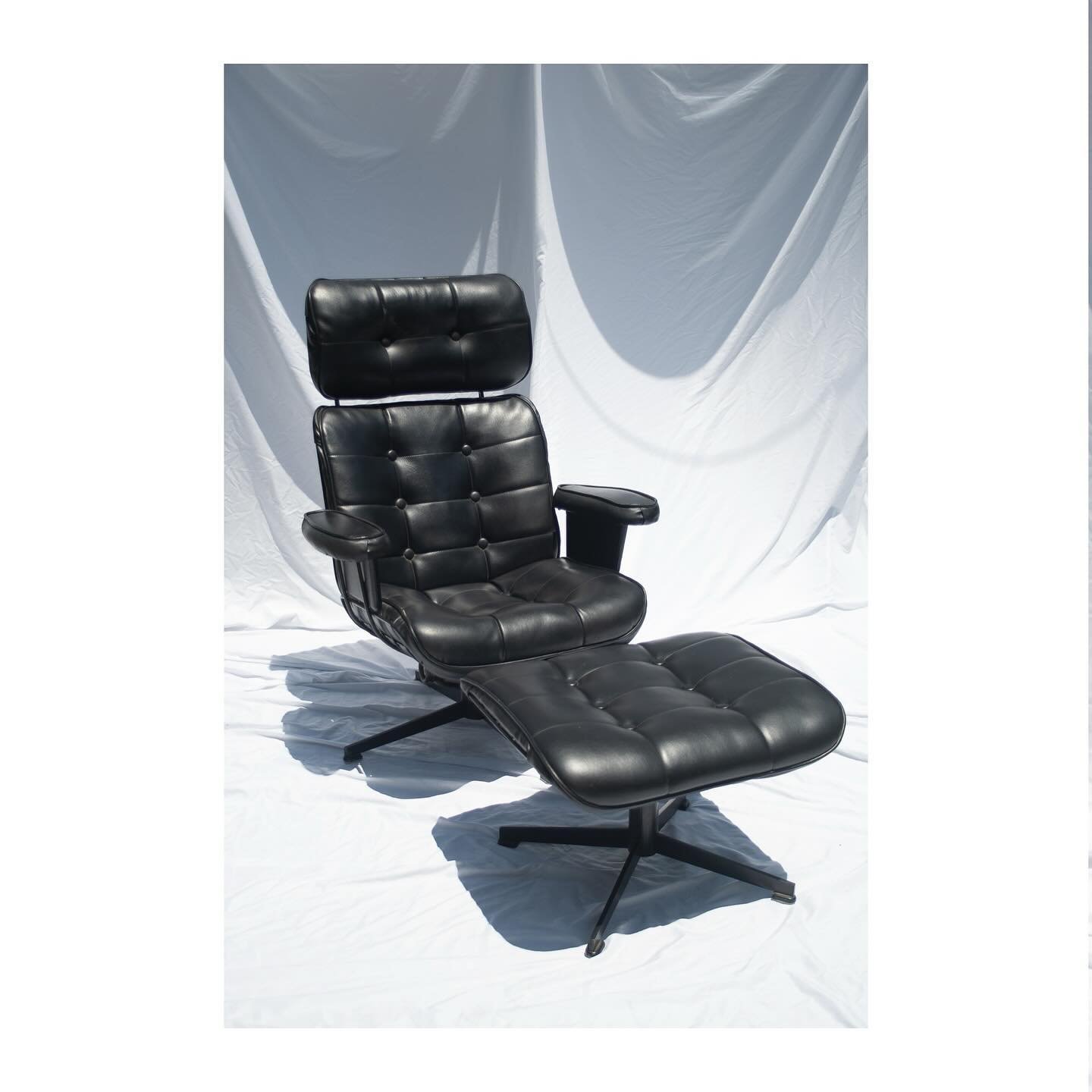 MidCentury Homecrest Chair + Ottoman $350. Handsome black leather chair. Mix with classic &amp; modern decor. Excellent vintage condition🍀 sold as is. message with any questions. Delivery available ✨