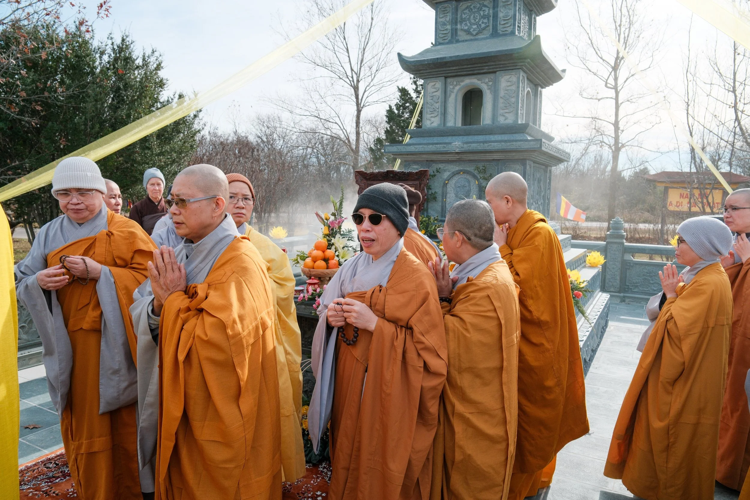 <br/a> <br/a> MỸ PEOPLE: <br/a> VIỆT H. NGUYỄN AND NIC ANNETTE MILLER