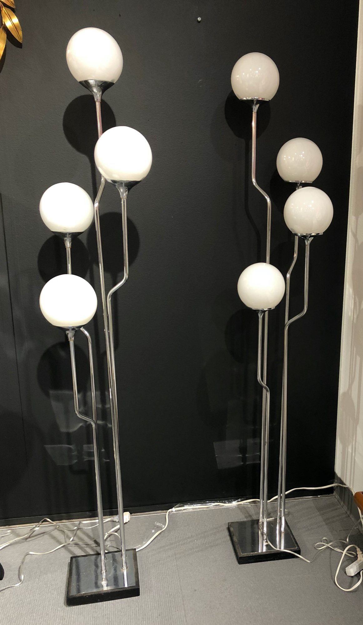 Monumental 1960s Italian Reggiani chrome floor lamp with four globe lights stamped and signed.
Price: $3,200