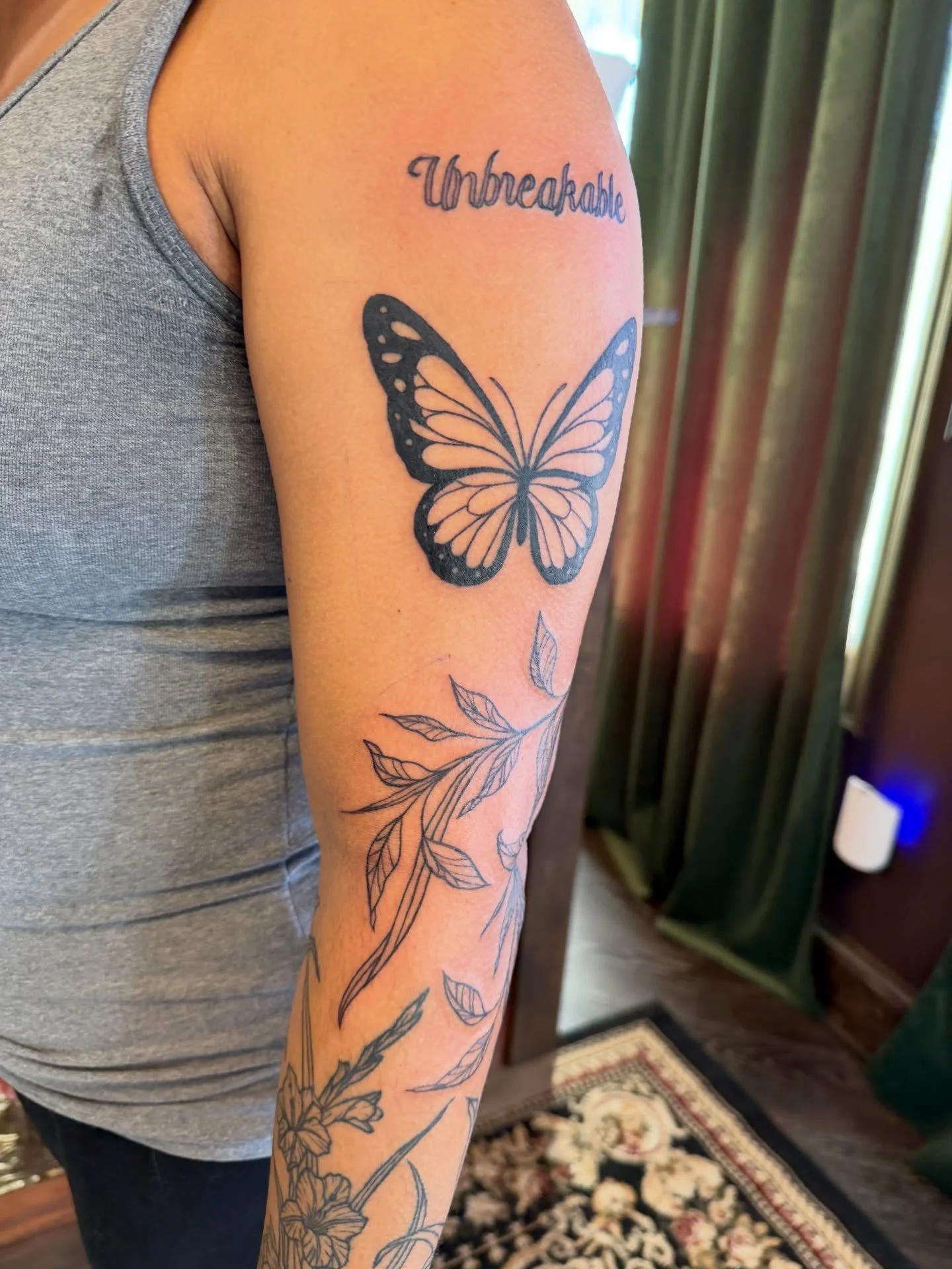 Workin on her arm one session at a time! Added butterfly, leaves, and some text today. Birth flowers are all healed :)
.
#mntattooartists #tattoo #floral #birthflowers #butterfly
