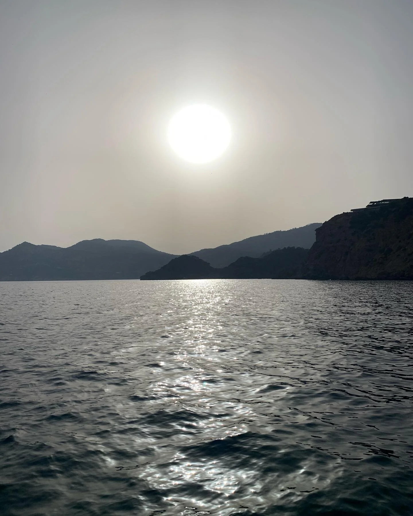 agua santa, am&eacute;n