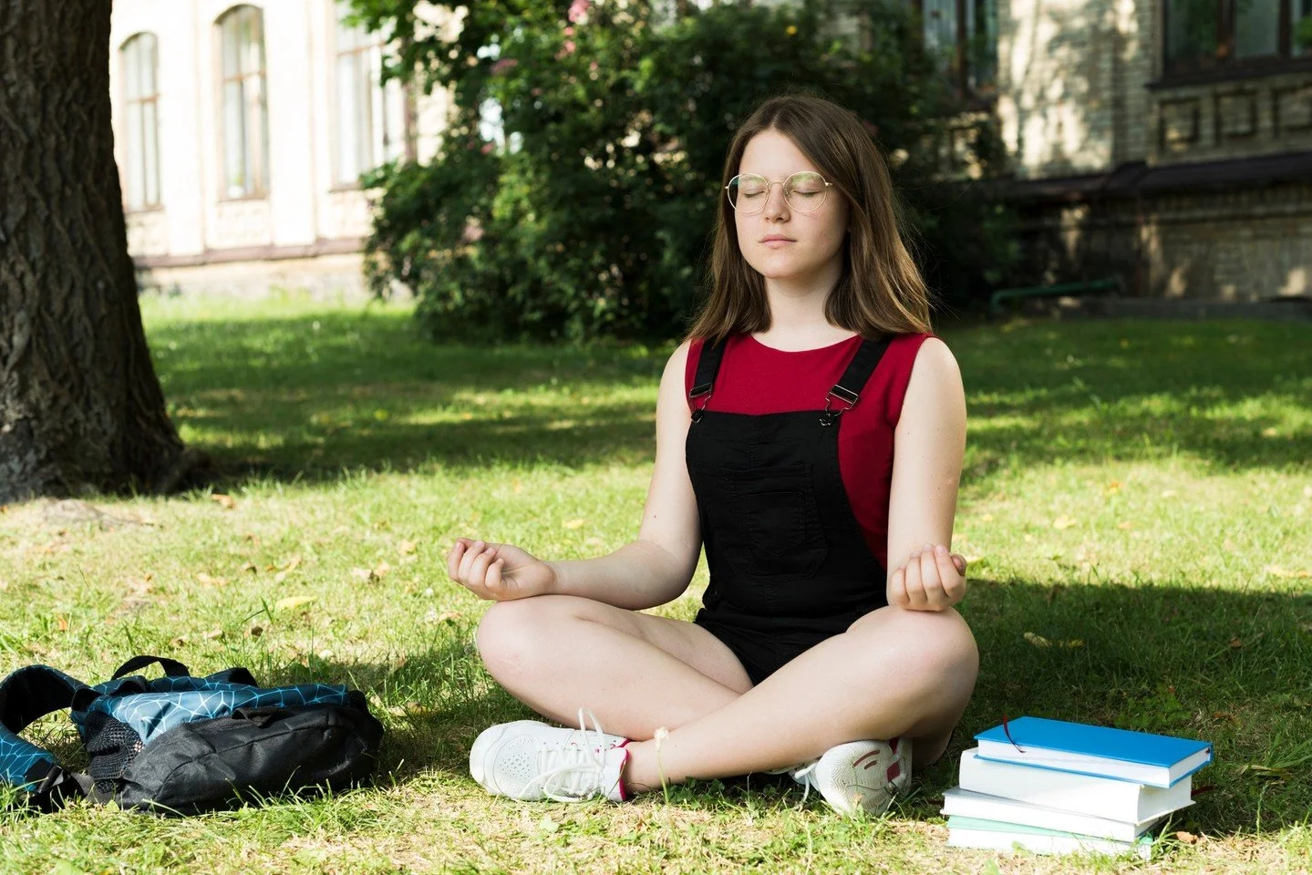 At College Success Plan, we recommend building transition routines to help students reset between responsibilities. These tiny moments of pause can reduce mental fatigue and boost focus, especially on busy days.

Here are a few simple ideas:

🧘&zwj;