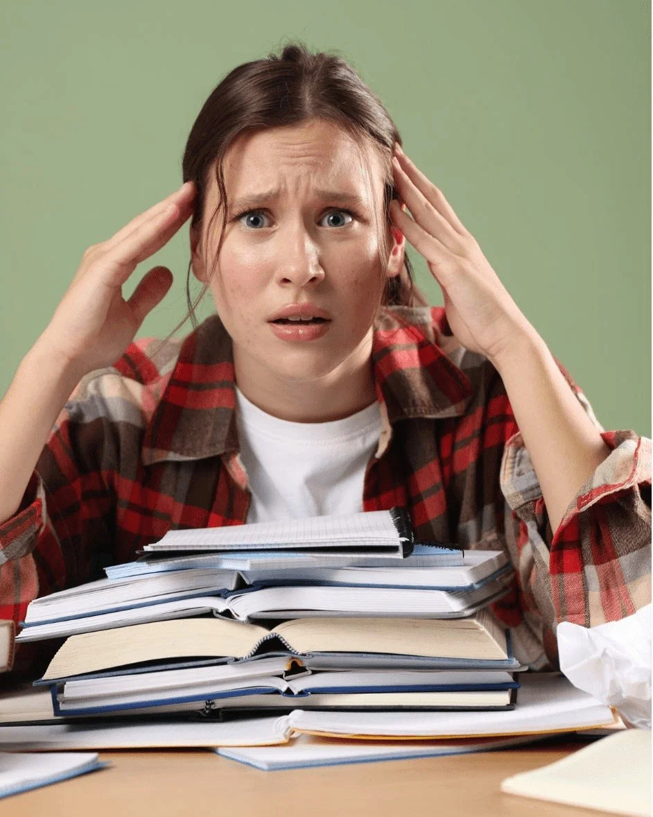 Midterms test more than knowledge. They test executive function skills.

If your college student struggles with time management, planning, or procrastination, this is when it shows.

We explain how expert executive function coaching helps students pl