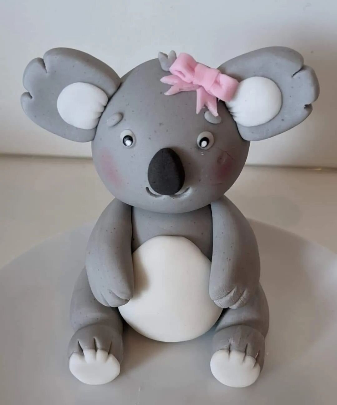 How did you spend your day today? 

I made Kylie the Koala (while sat in front of a fan) for a special little girls first birthday cake which I'm making later in the week, her Mama has already had a sneak peak so I thought I share this cutie with you