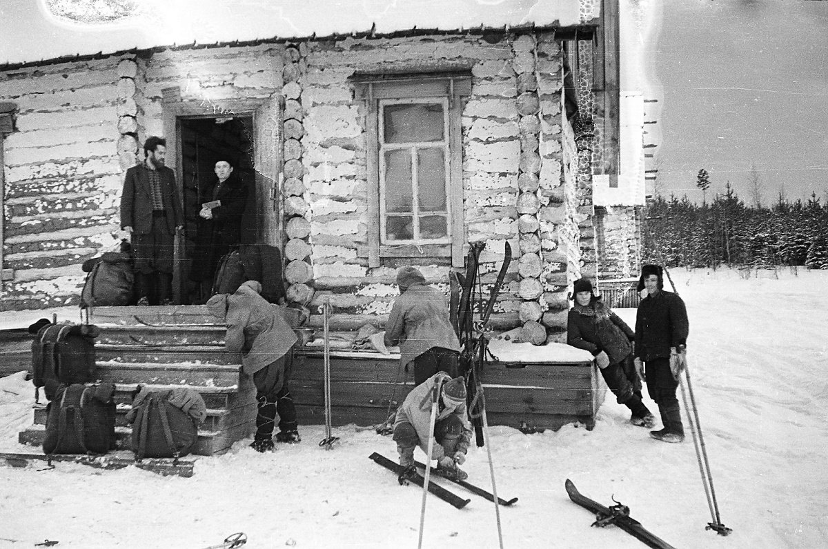 The skiers stop at the 41st district.