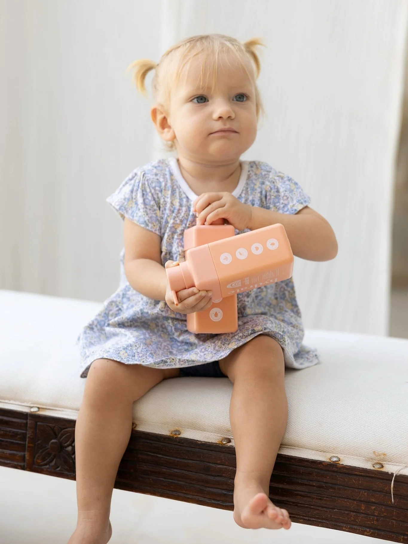 Fine hair, tiny tangles? Not today. Our Leave-In Conditioning Detangler makes brushing a breeze for even the tiniest heads 🍑 

www.malenihaircare.com

#detangler #leaveinconditioner #haircare #kidshaircare #babyhair #organickids #naturalproducts