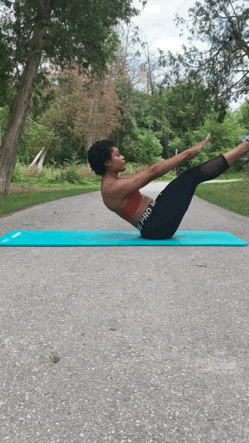 At Home Workout in a Series of Gifs — Toned
