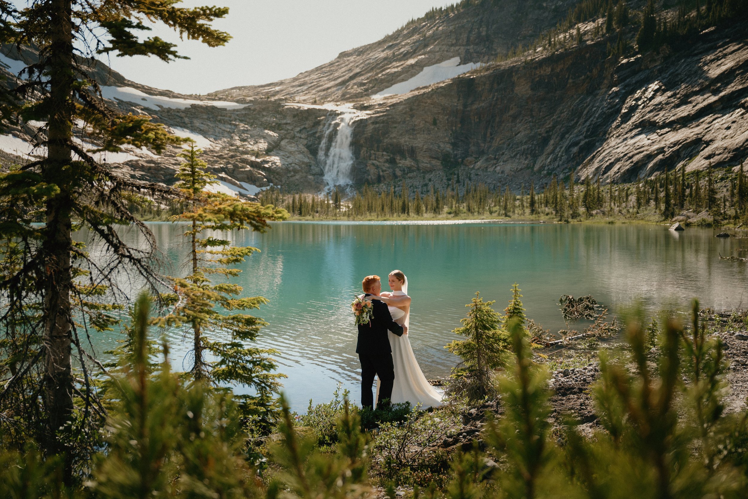 Jessie + Cade - Revelstoke Helicopter Elopement