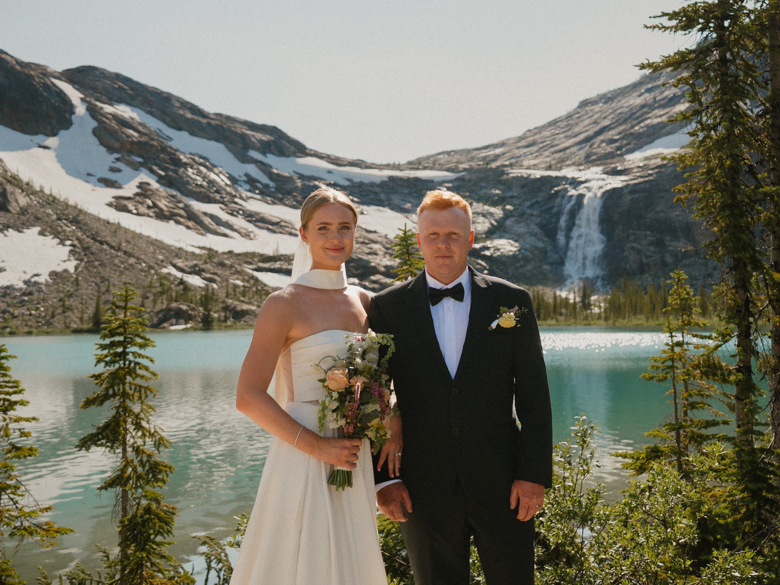 Jessie + Cade - Revelstoke Helicopter Elopement-78.jpg