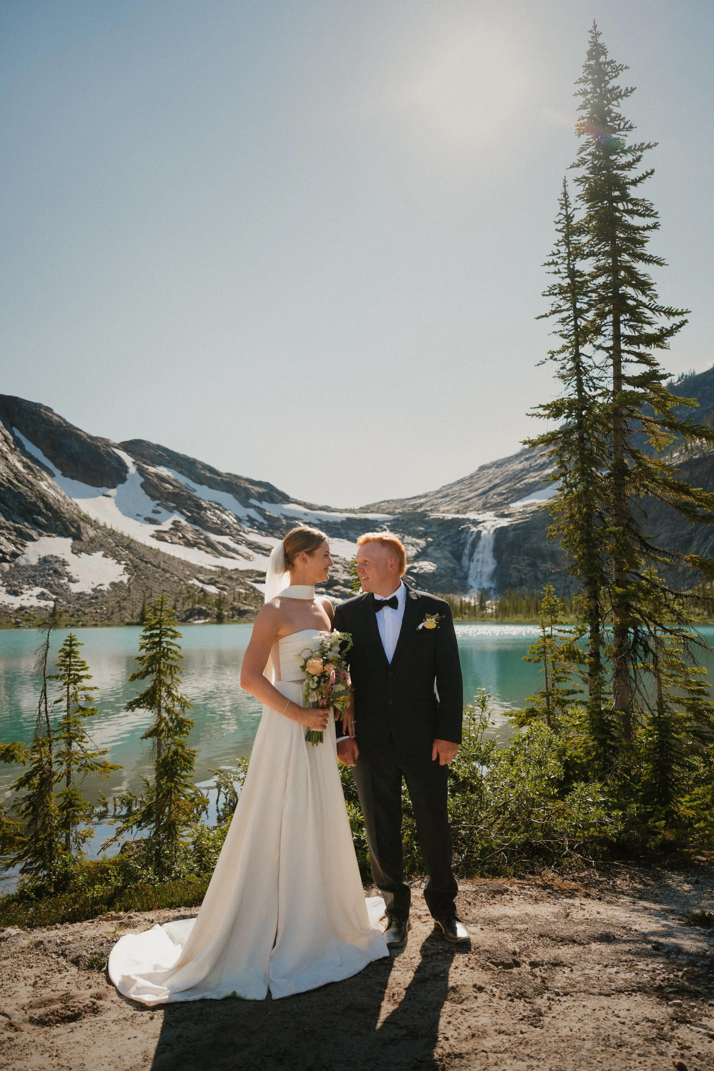Jessie + Cade - Revelstoke Helicopter Elopement-79.jpg