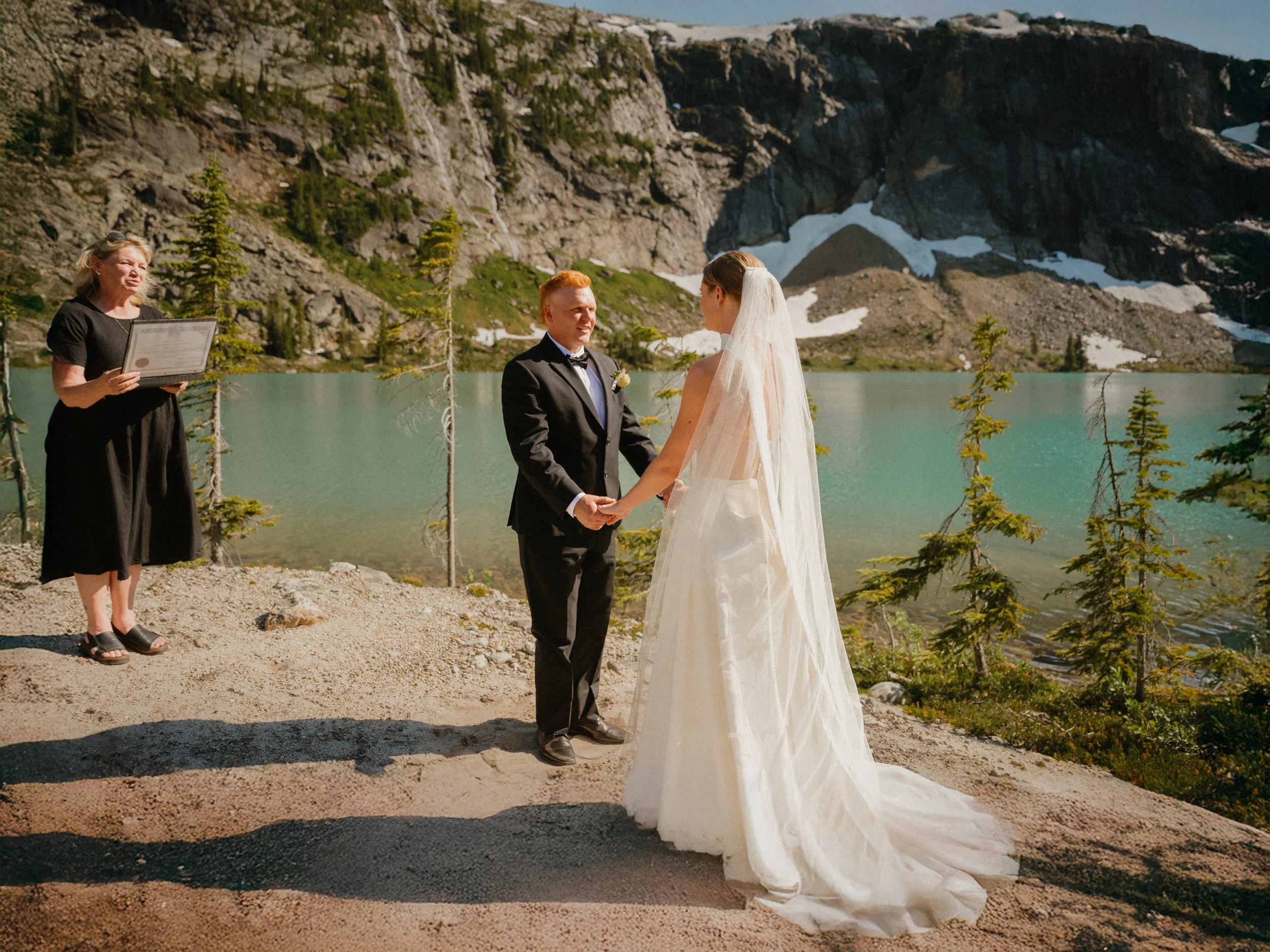 Jessie + Cade - Revelstoke Helicopter Elopement-54.jpg