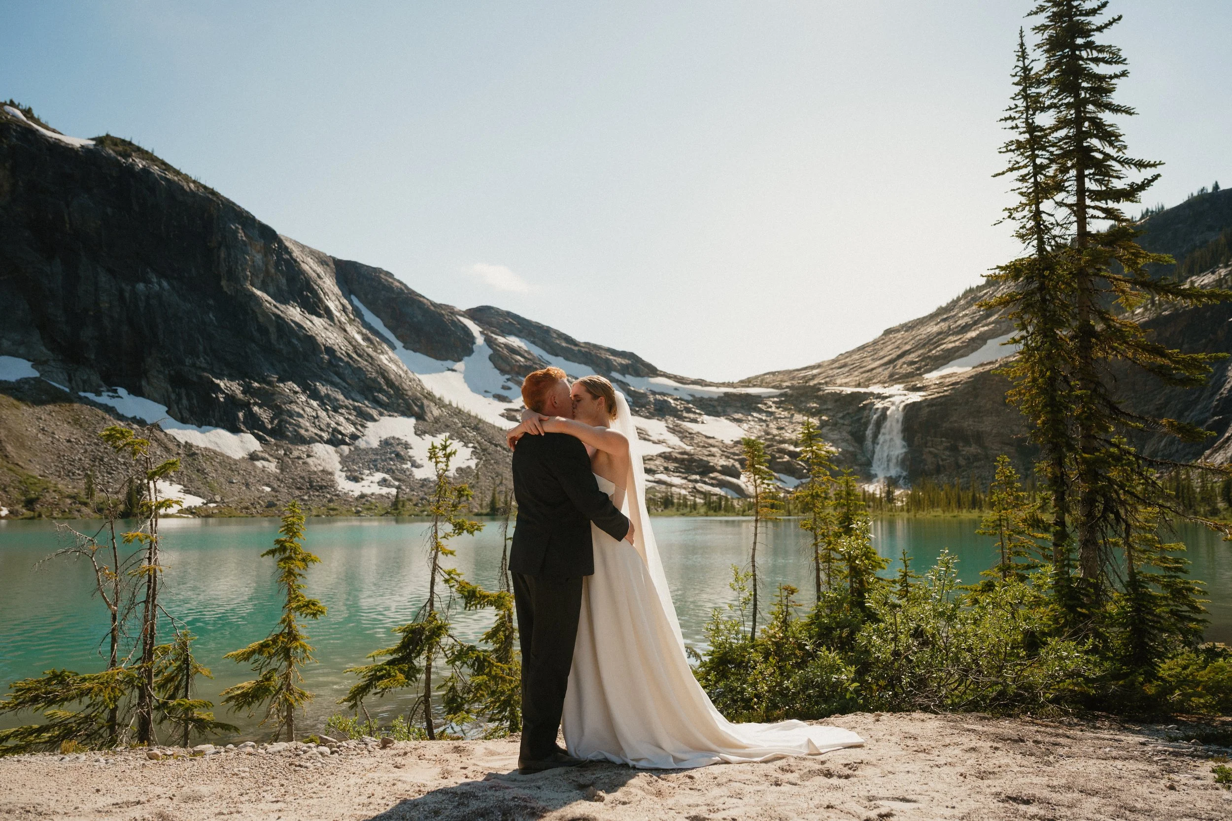 Jessie + Cade - Revelstoke Helicopter Elopement-64.jpg