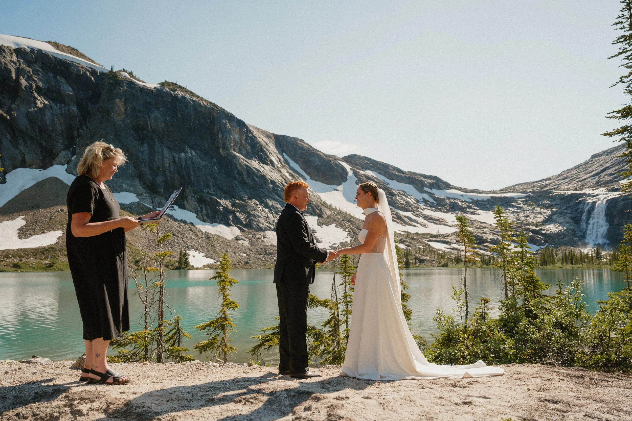 Jessie + Cade - Revelstoke Helicopter Elopement-62.jpg