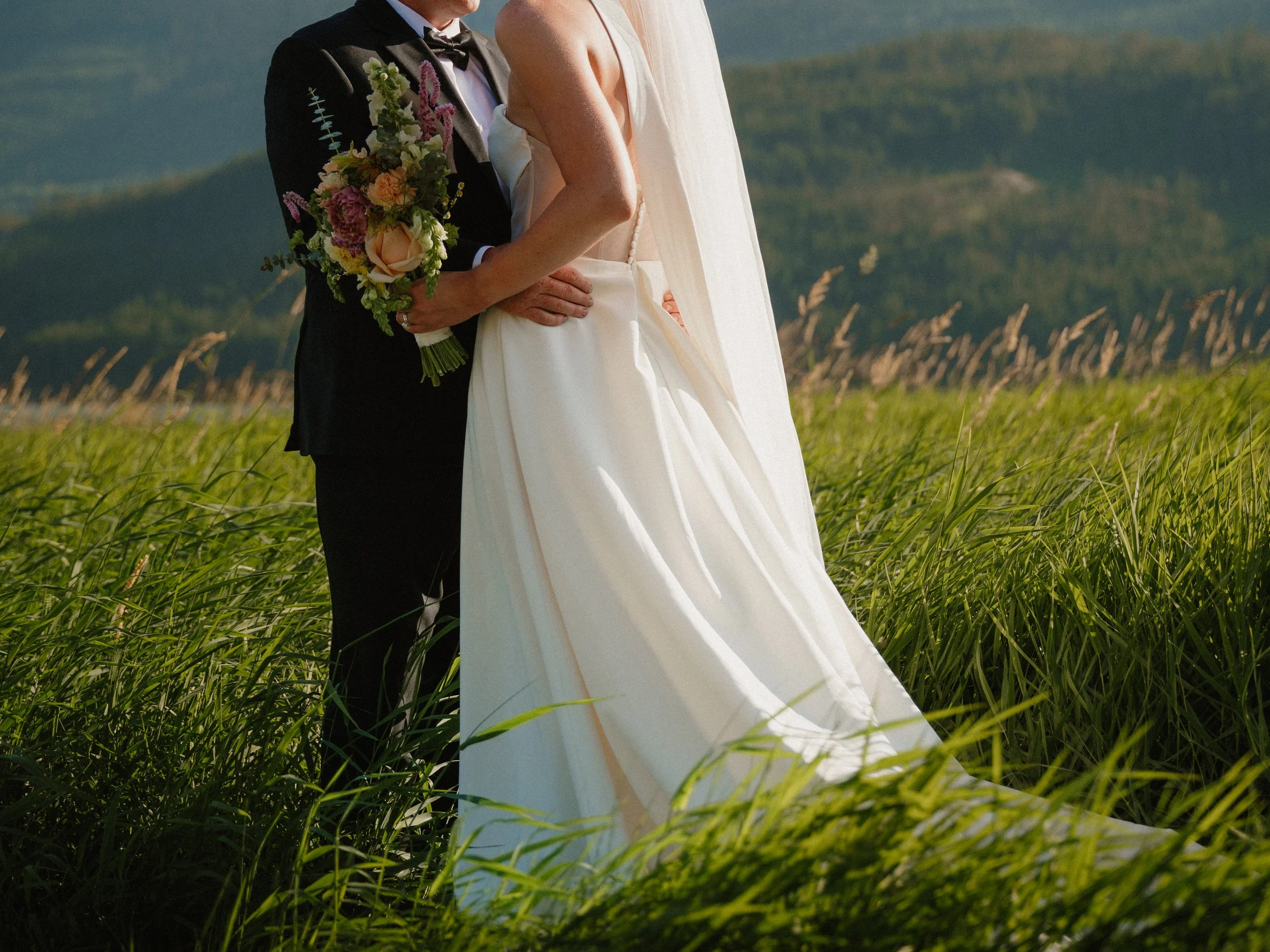 Jessie + Cade - Revelstoke Helicopter Elopement-115.jpg