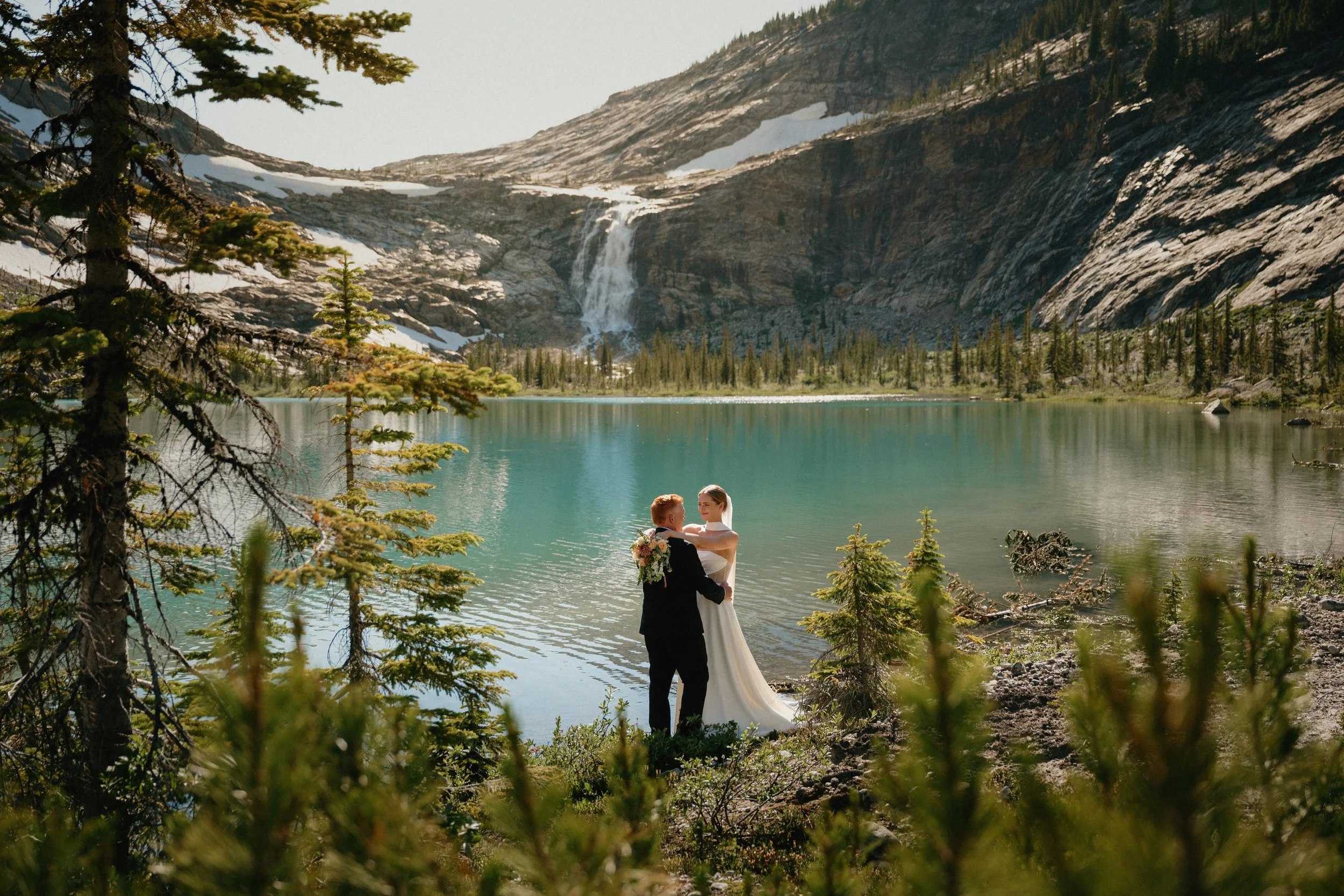 Jessie + Cade - Revelstoke Helicopter Elopement-97.jpg