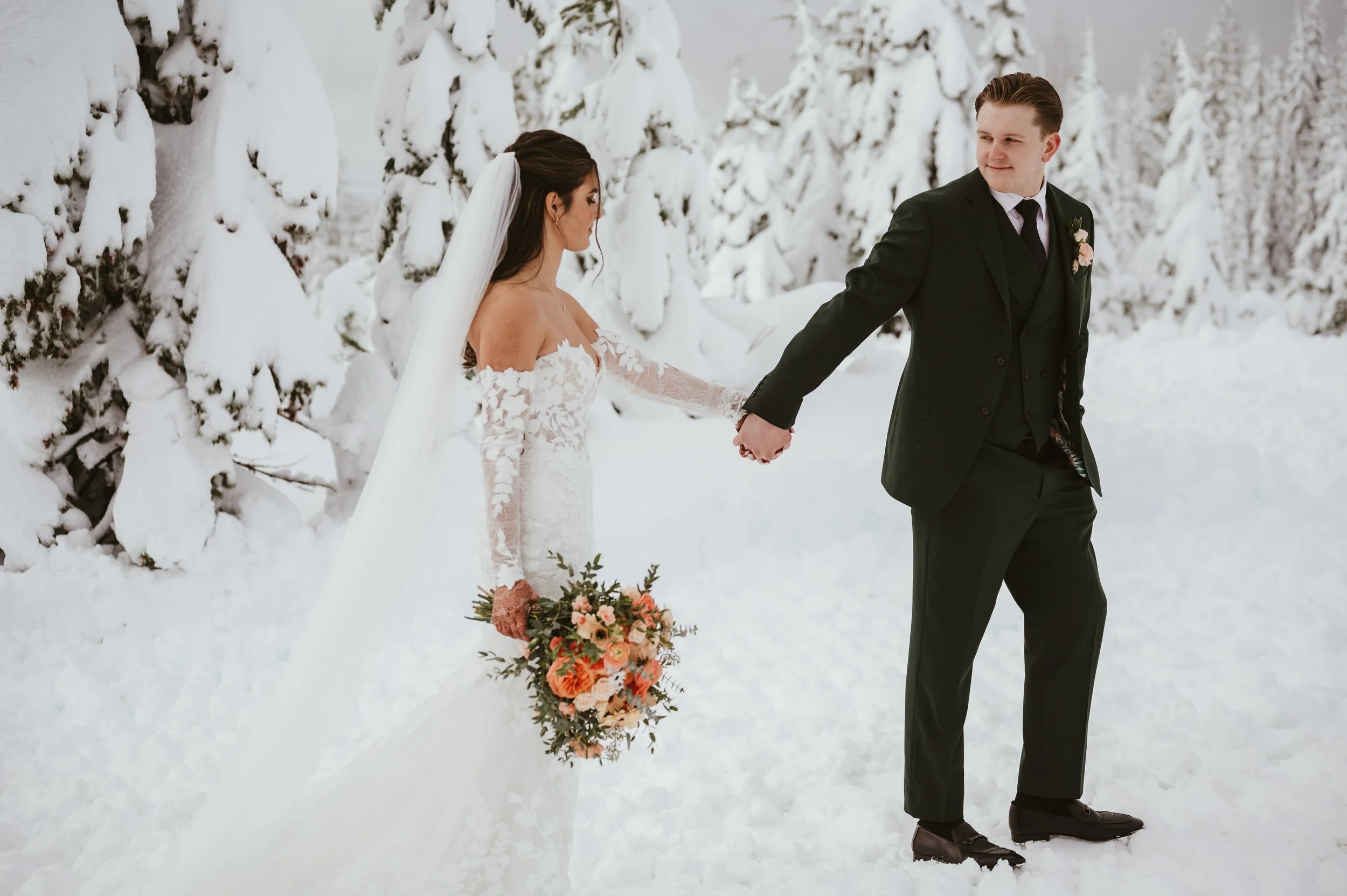 EARTH IN BLOOM PHOTOGRAPHY - Mount Washington Wedding - Kelera + Cole 2024-8440.jpg