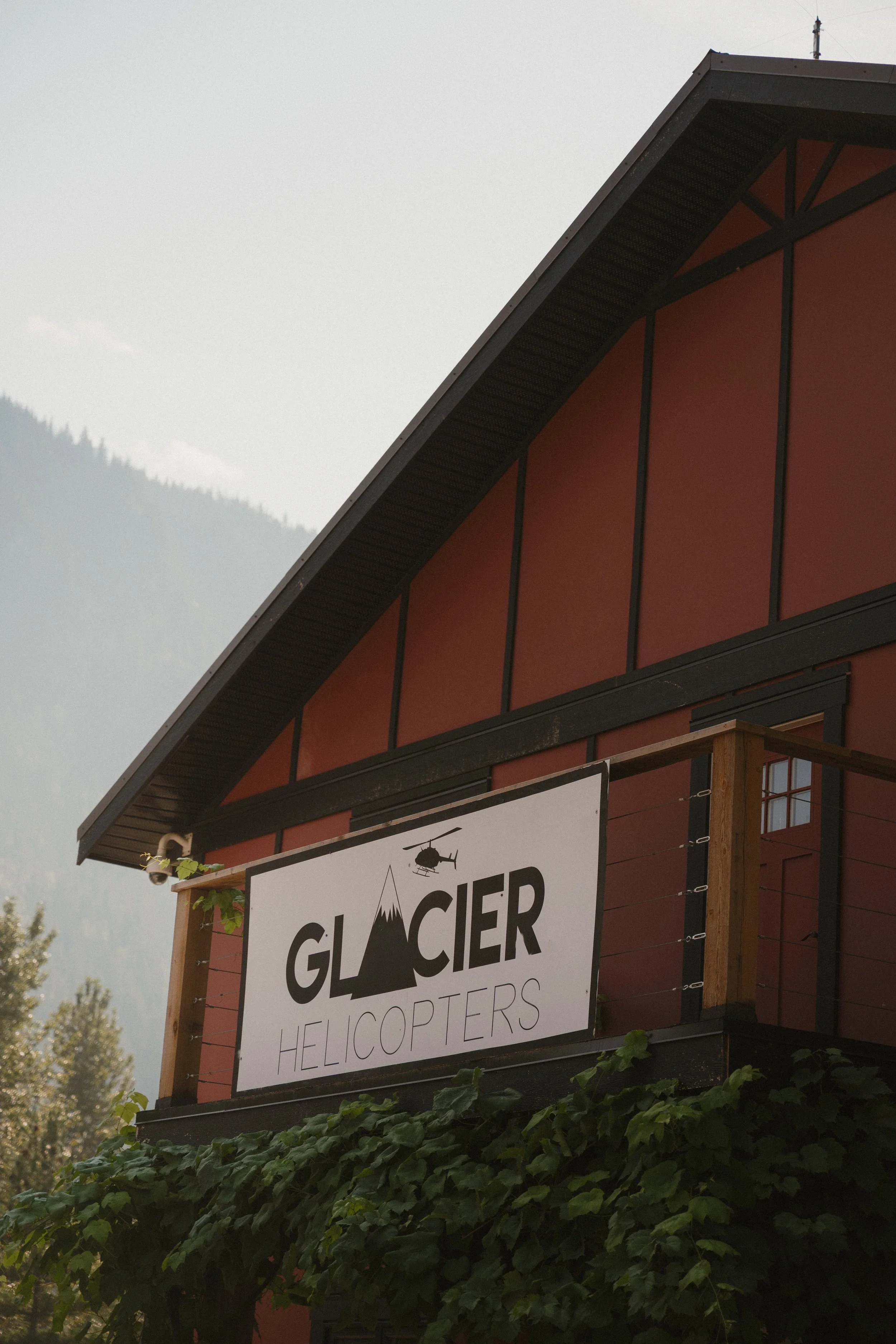 EARTH IN BLOOM PHOTOGRAPHY  - Catherine + Lee - Revelstoke Elopement 6-37.jpg