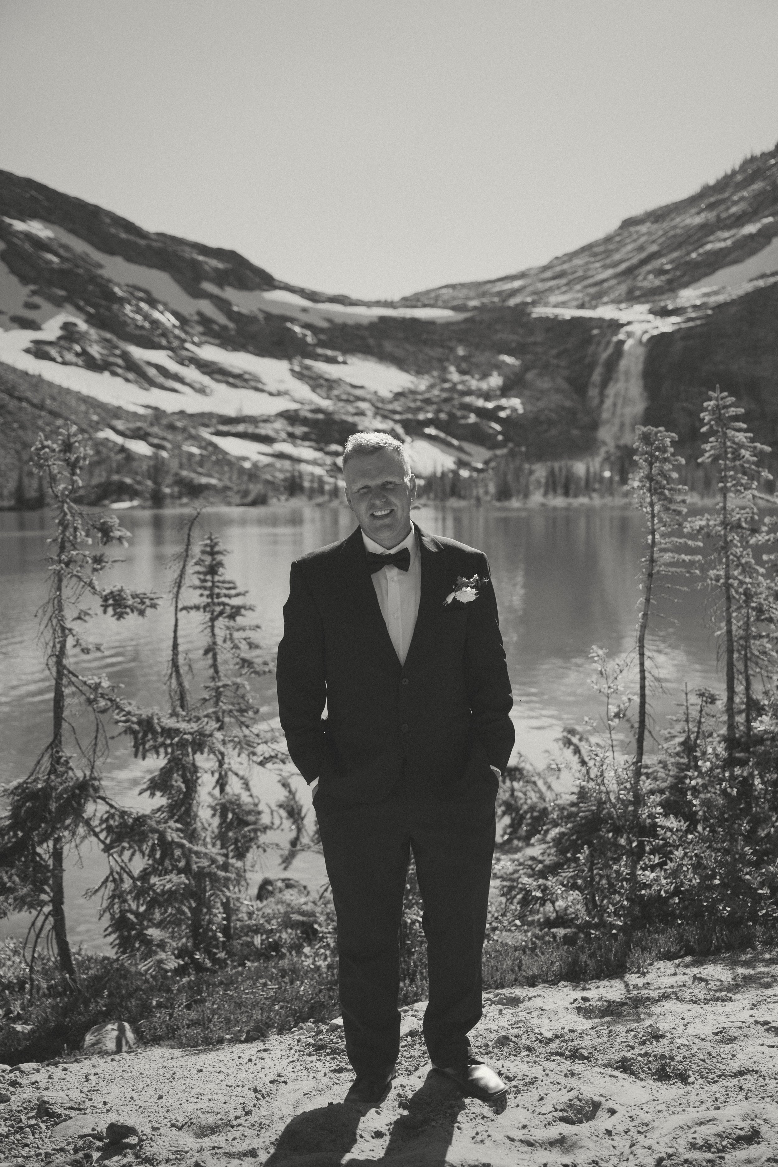 Jessie + Cade - Revelstoke Helicopter Elopement-105.jpg