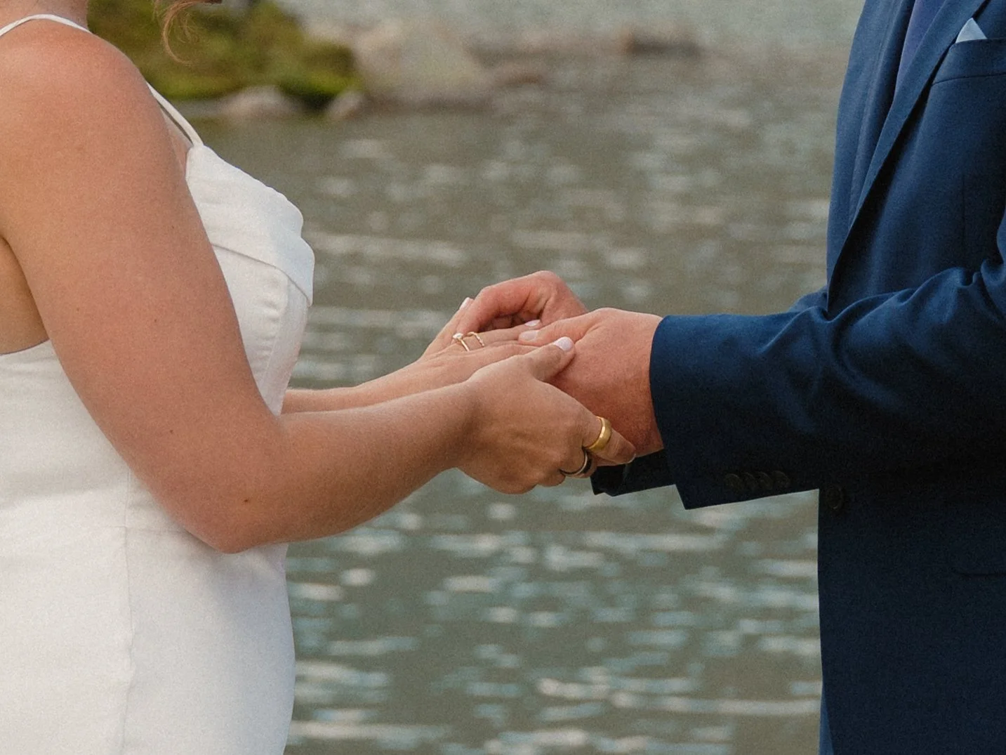 EARTH IN BLOOM PHOTOGRAPHY  - Catherine + Lee - Revelstoke Elopement 6-67.jpg