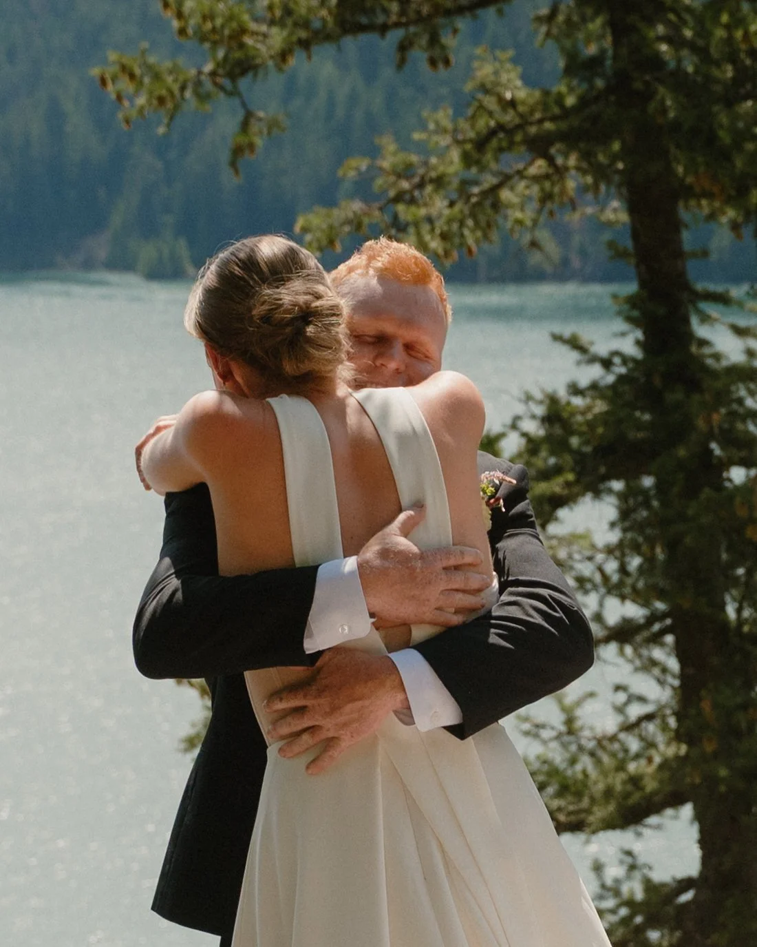 Jessie + Cade - Revelstoke Helicopter Elopement-5.jpg