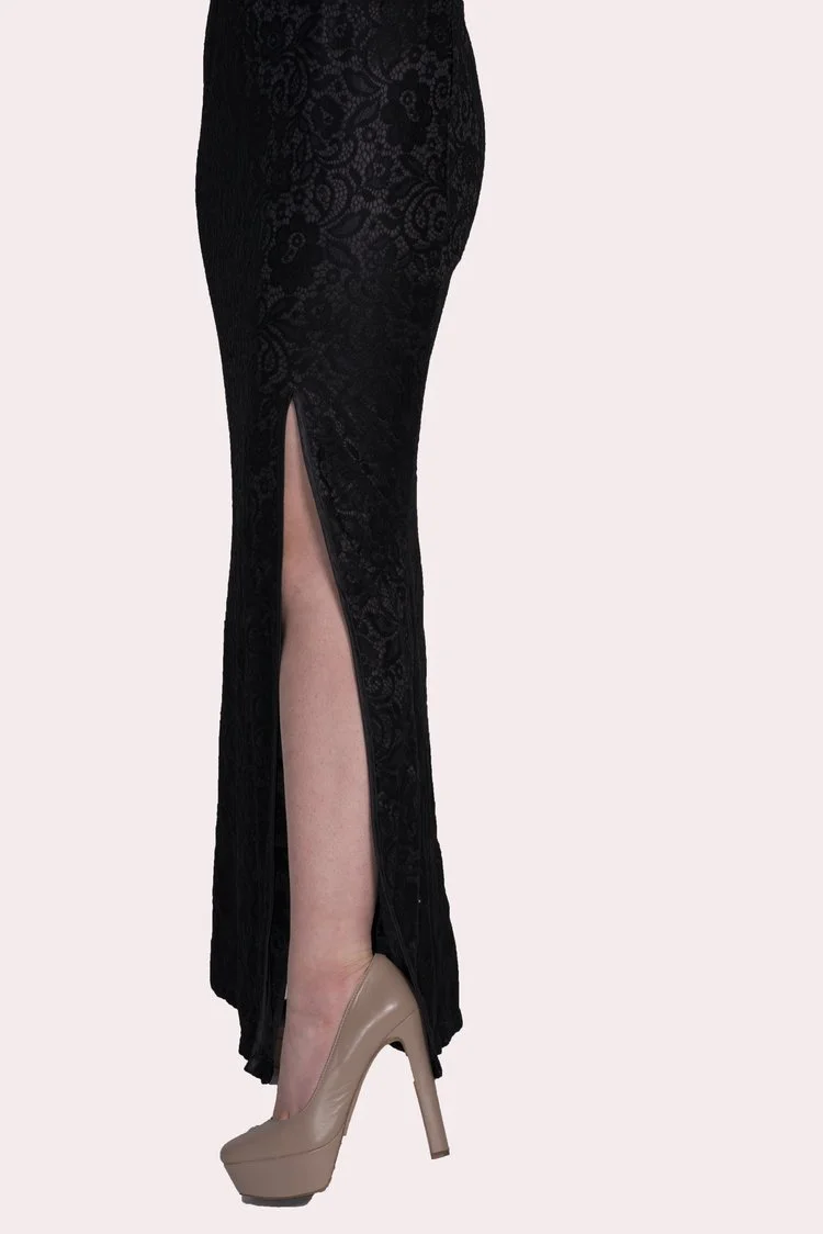 JaneXPearl_VictoriaMNgProductions_RedandBlackQipaoSkirtFei.jpg