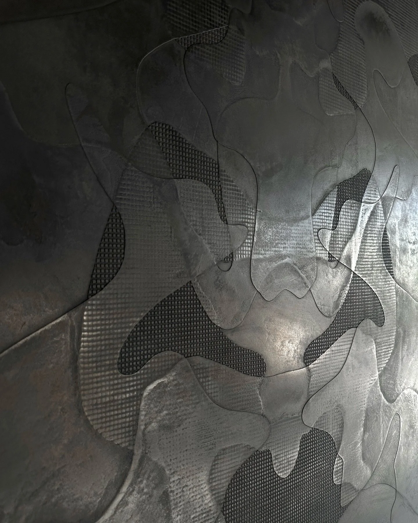 Texture details from one of my recent bodies of work. 

Head to @studiopetervarga to see the full Rorschach series. 

#plaster #plasterartist #plasterinstall  #wallfinishes #specialtywallfinishes #design #interiordesign #moroccanplaster #plasterwalls