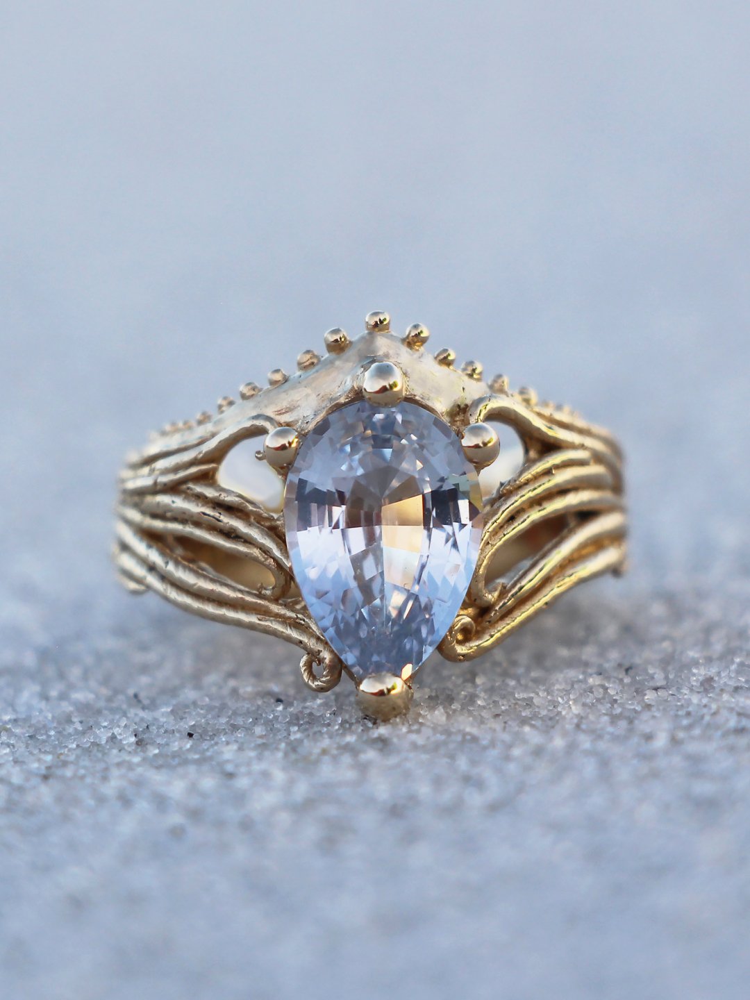 4ct Sapphire Kelp Ring.jpg