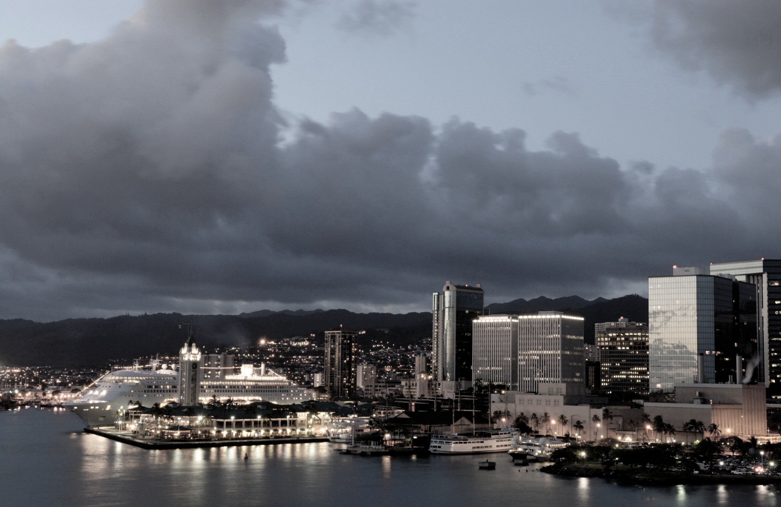 yacht sales honolulu